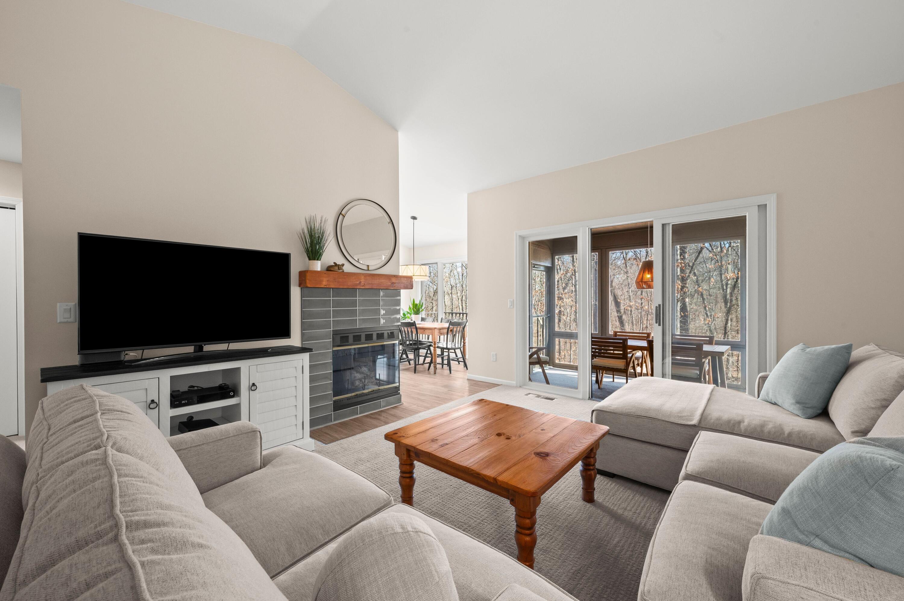 1501 W Water Street 61