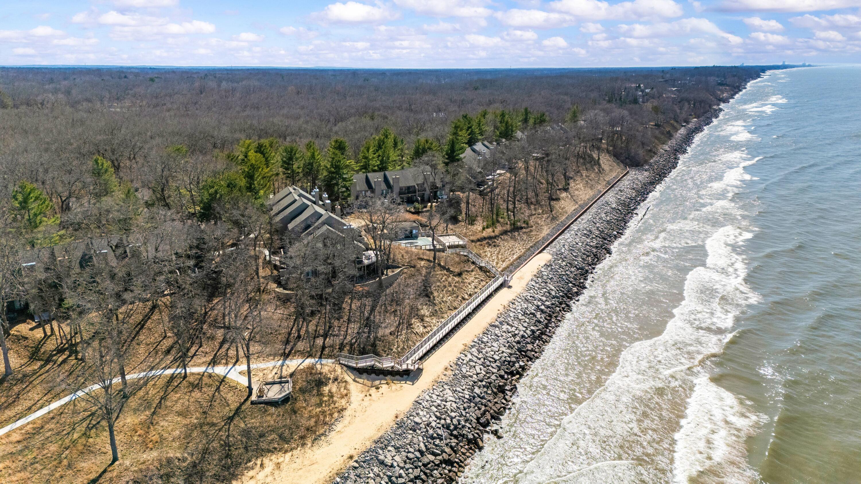 1501 W Water Street 61