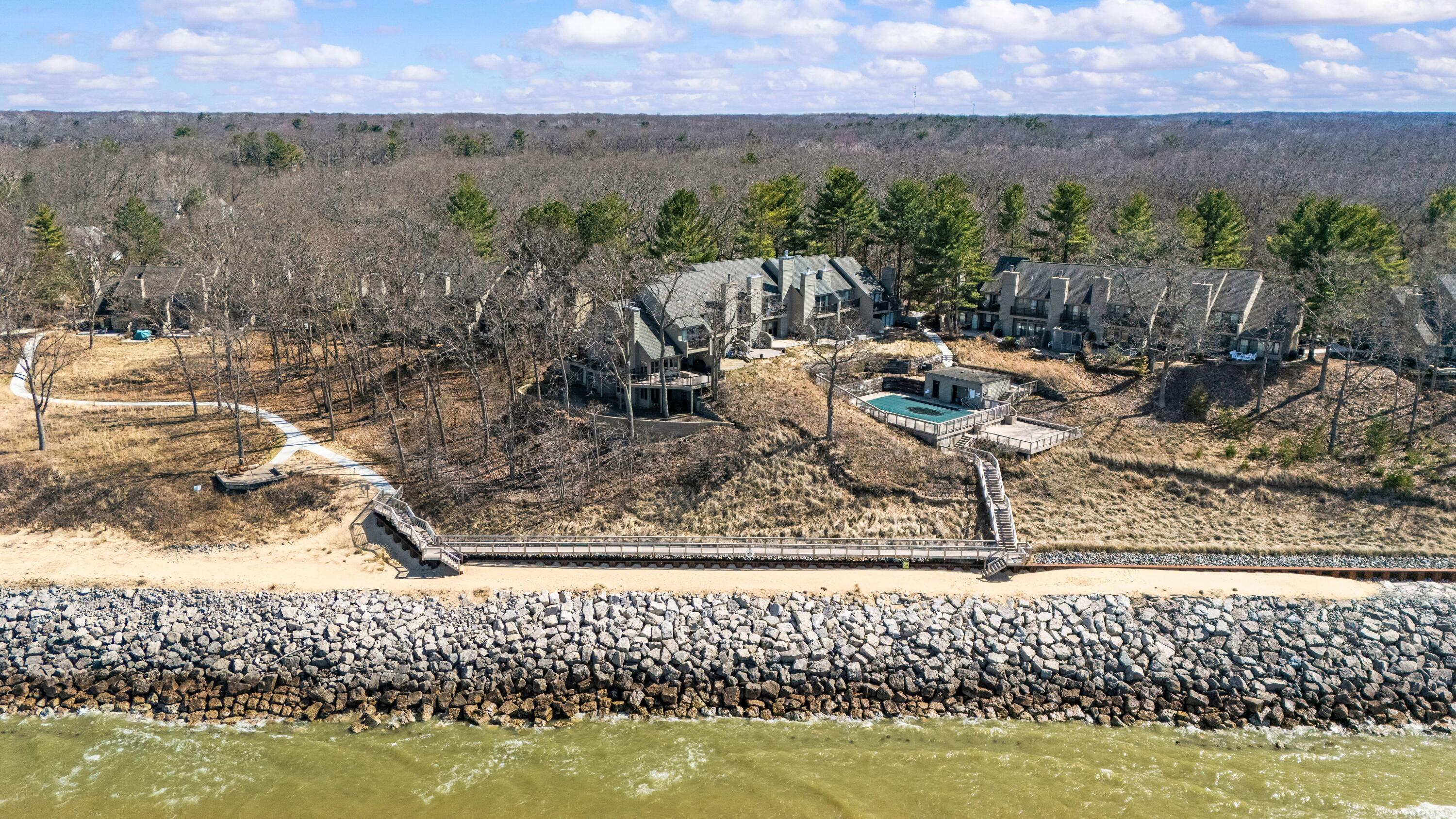 1501 W Water Street 61