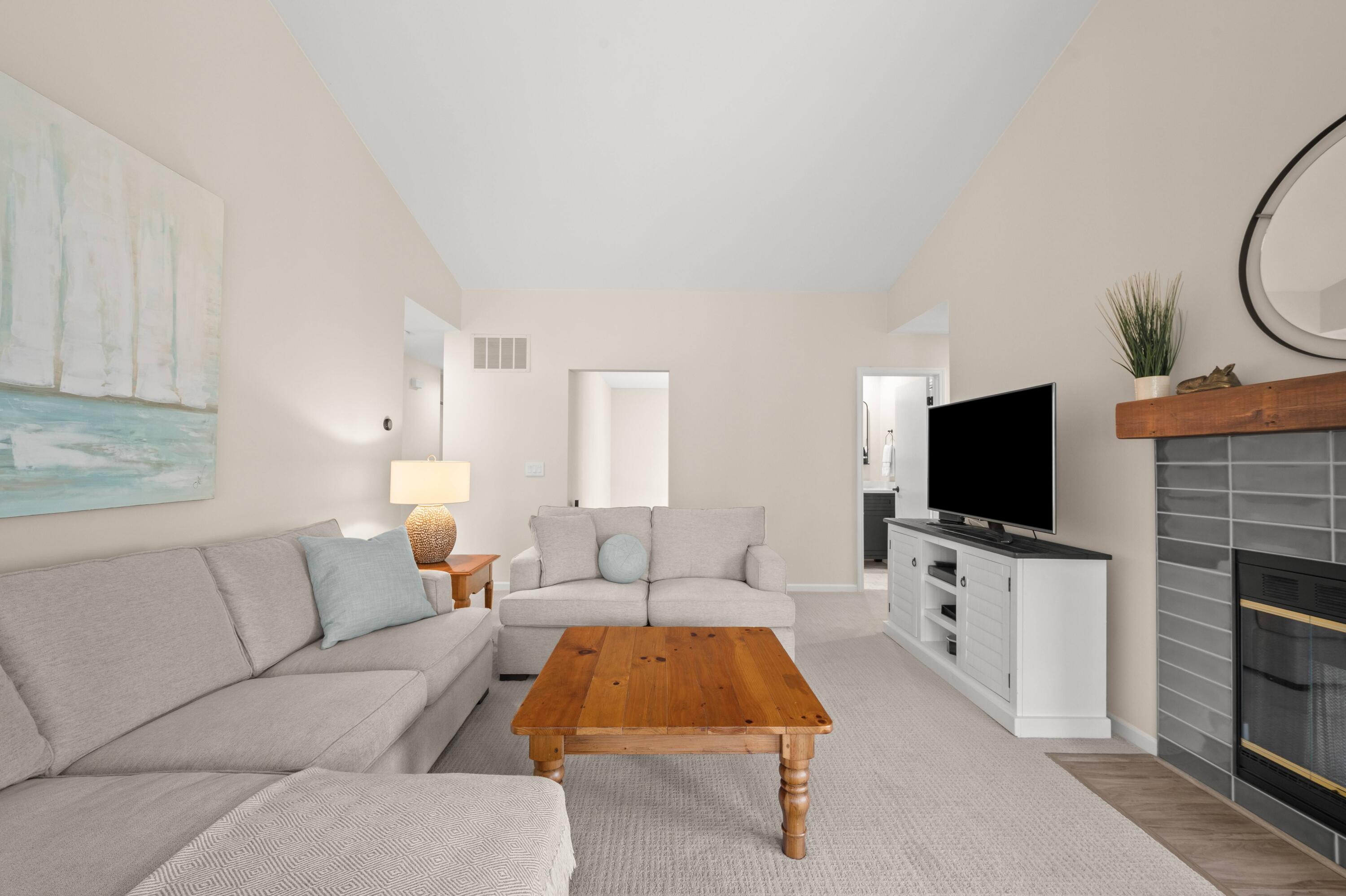 1501 W Water Street 61