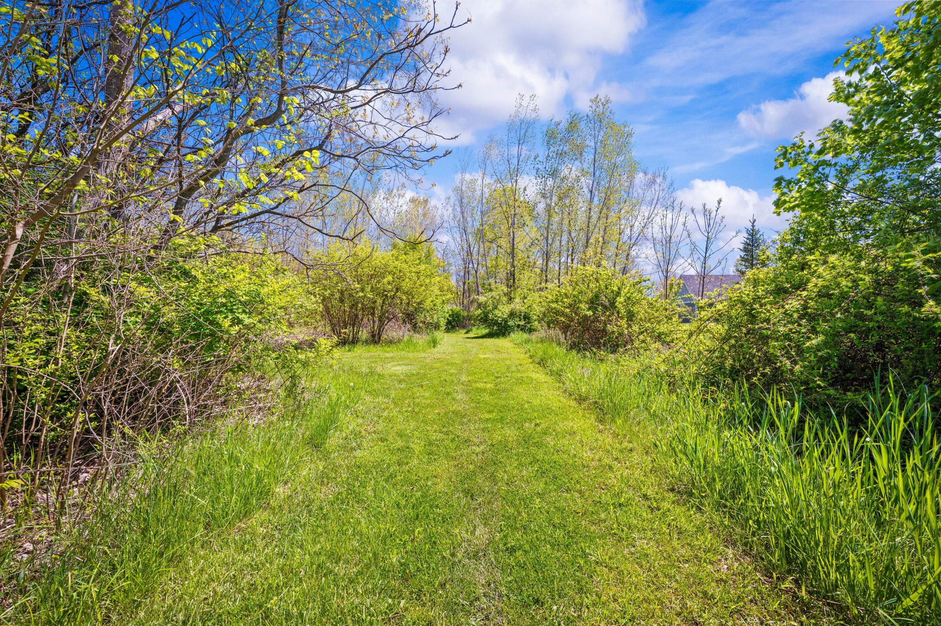 5553 Hidden Pond Lane