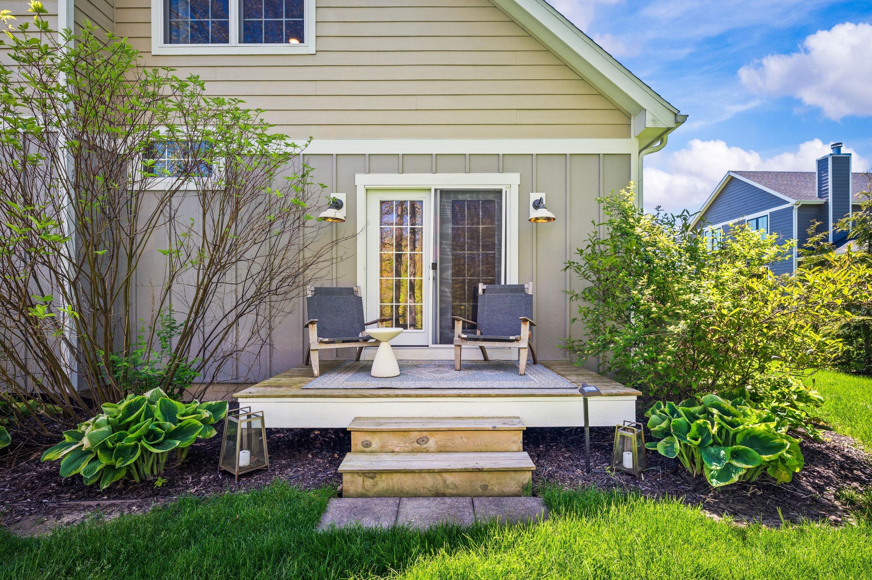 5553 Hidden Pond Lane