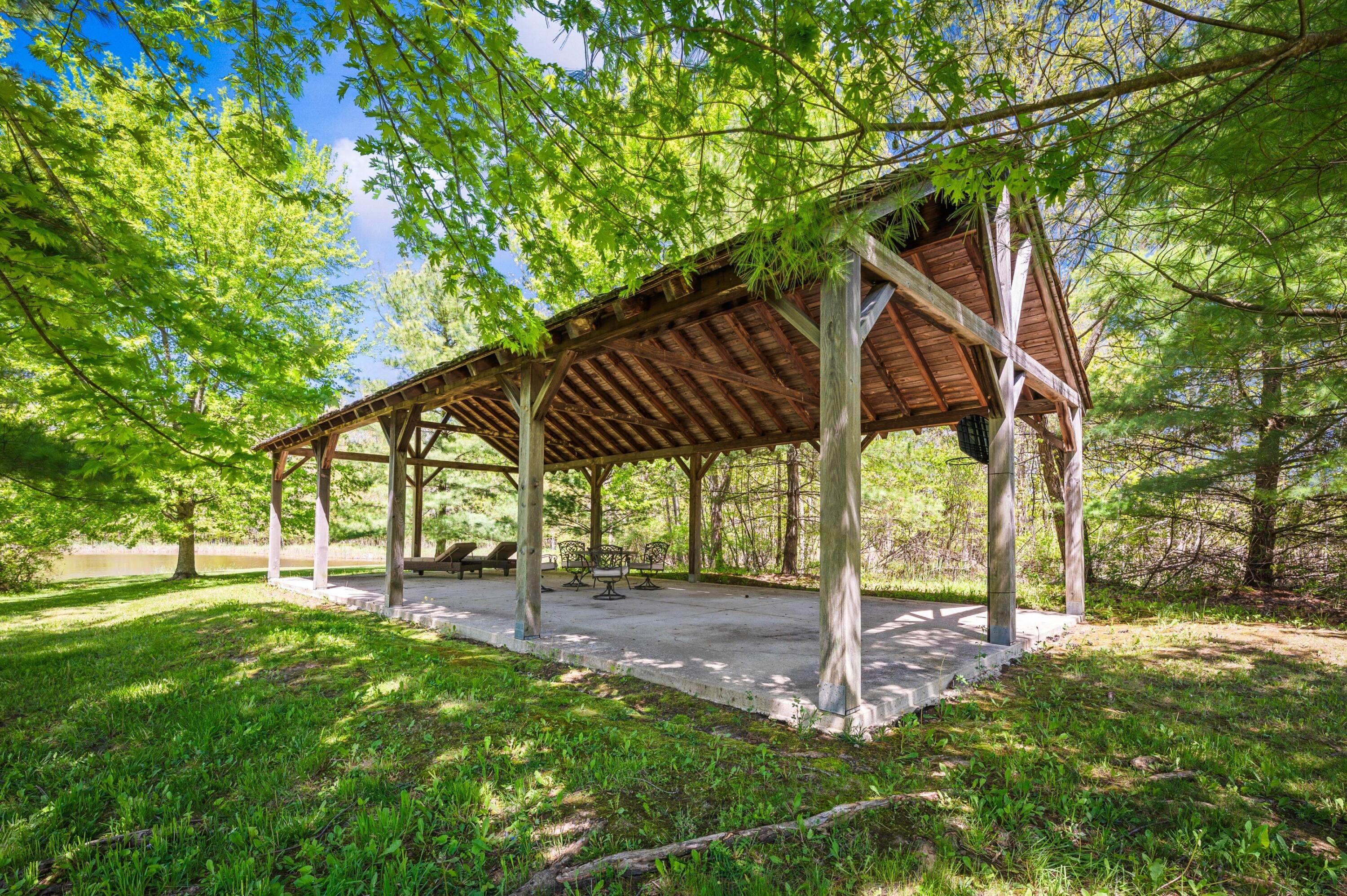 5553 Hidden Pond Lane