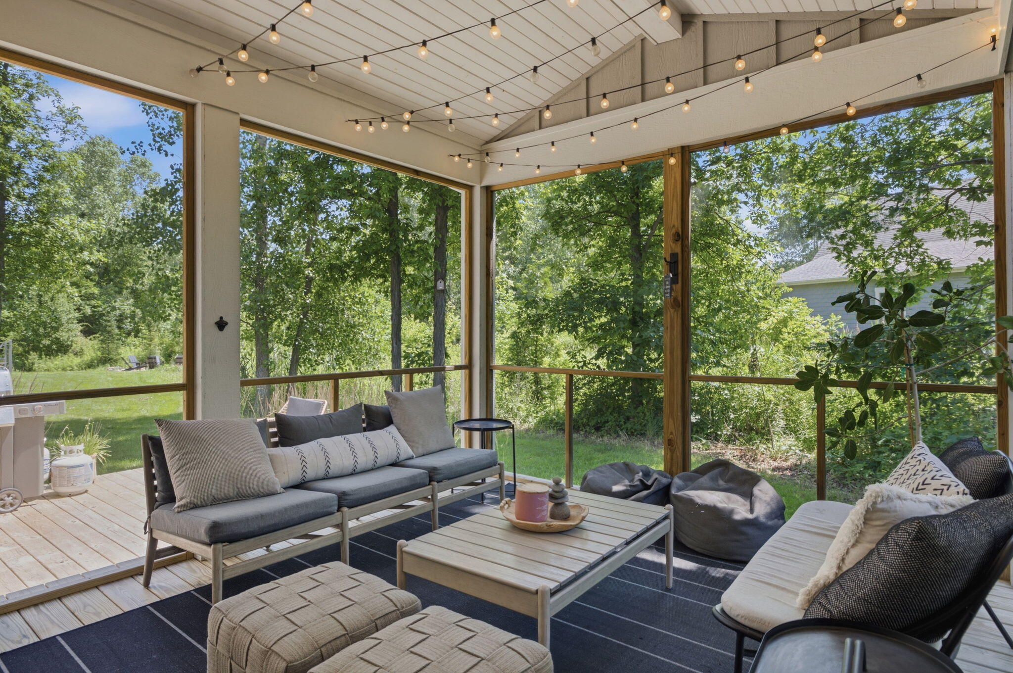 5553 Hidden Pond Lane
