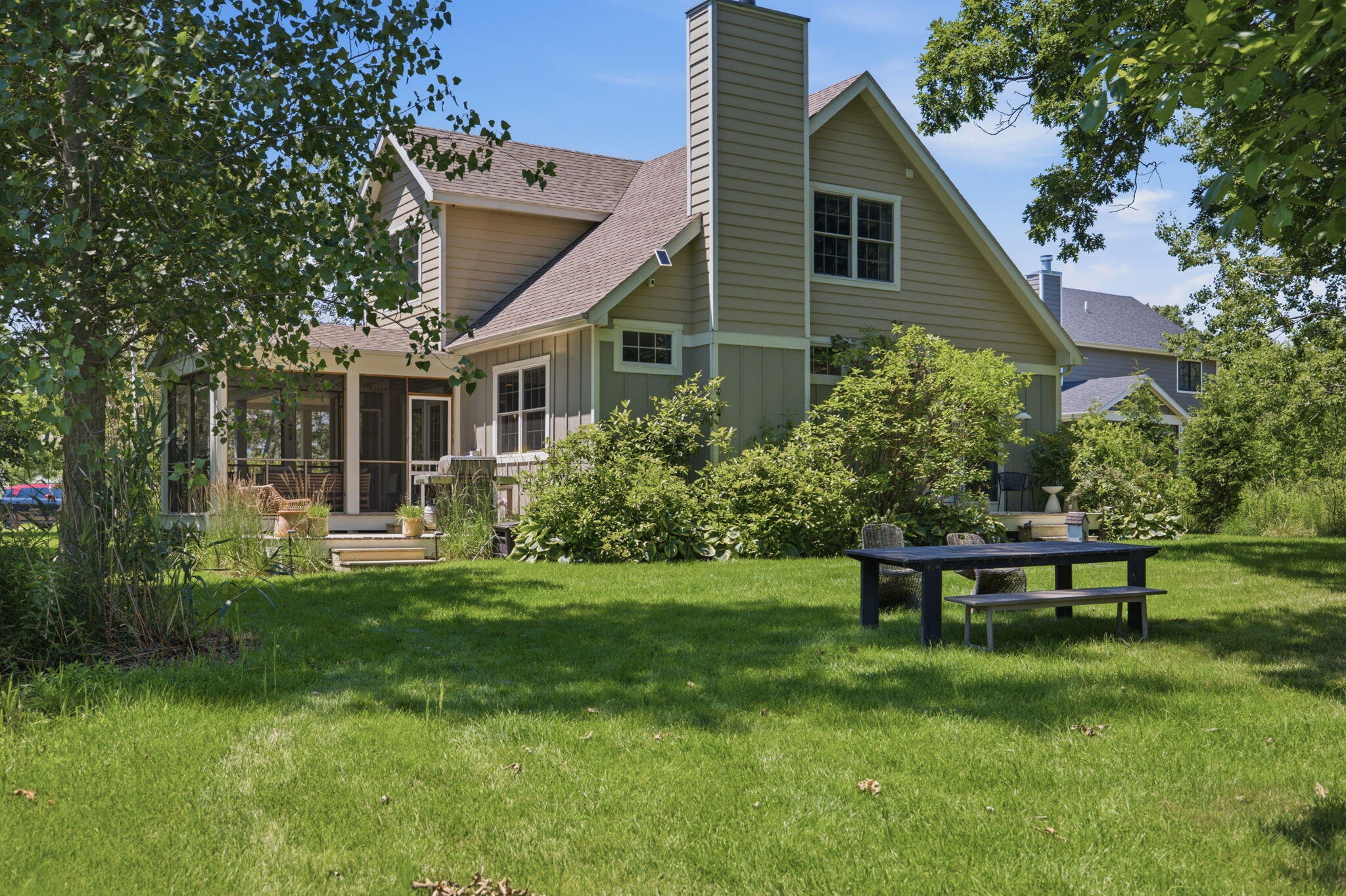5553 Hidden Pond Lane