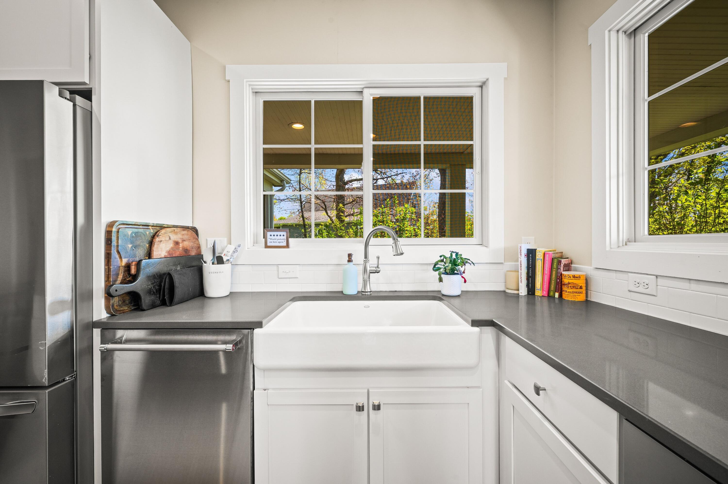 5553 Hidden Pond Lane