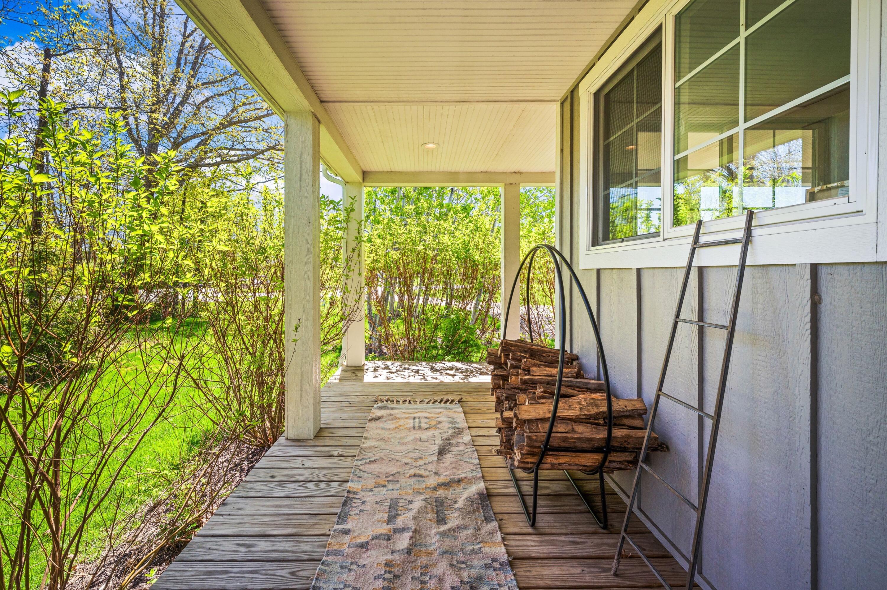 5553 Hidden Pond Lane