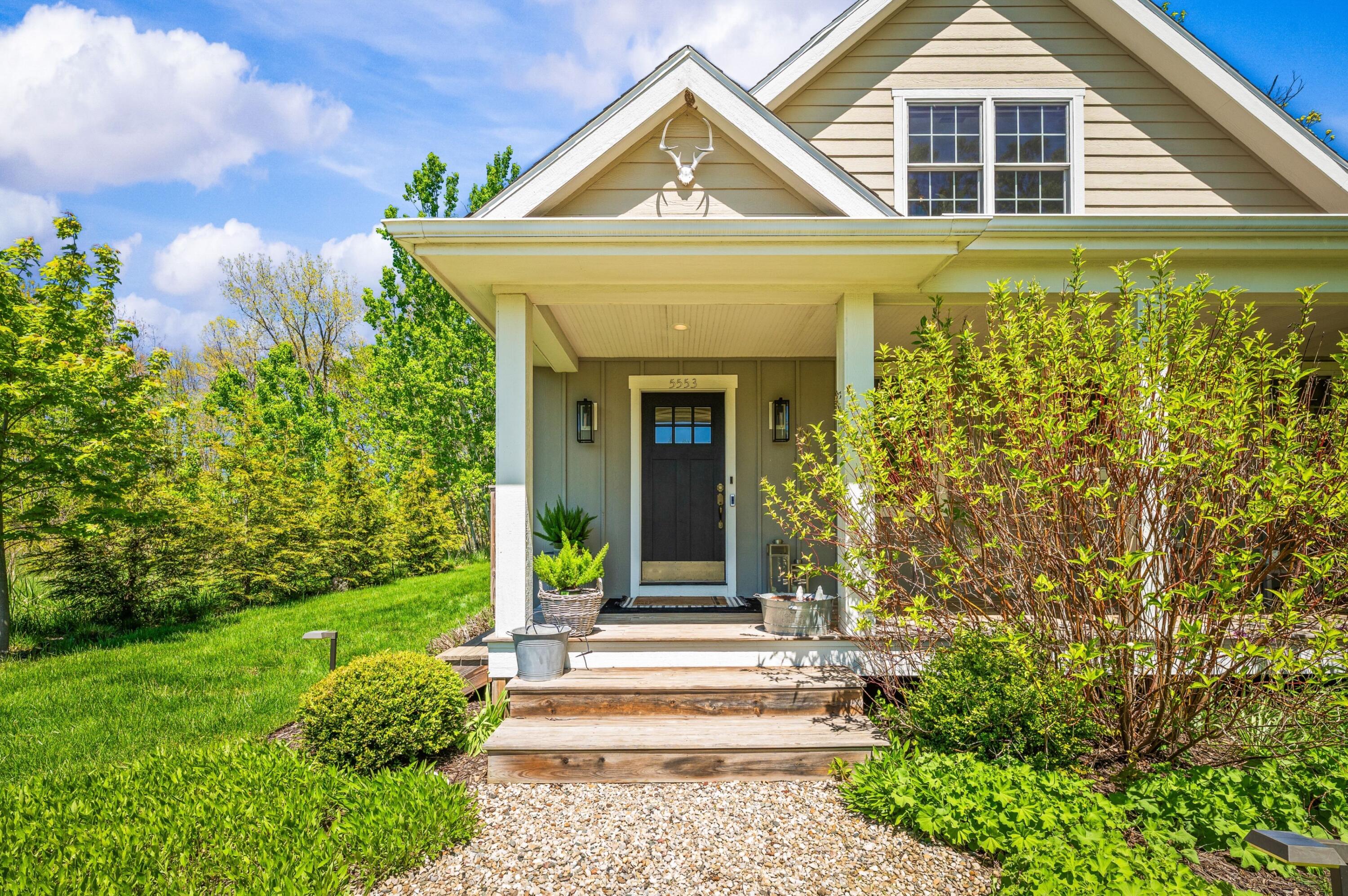 5553 Hidden Pond Lane