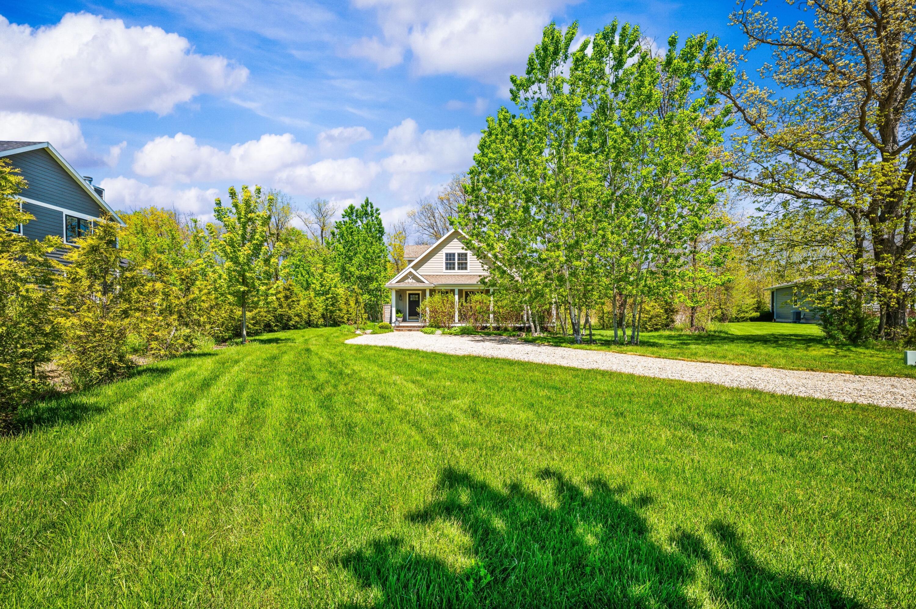 5553 Hidden Pond Lane