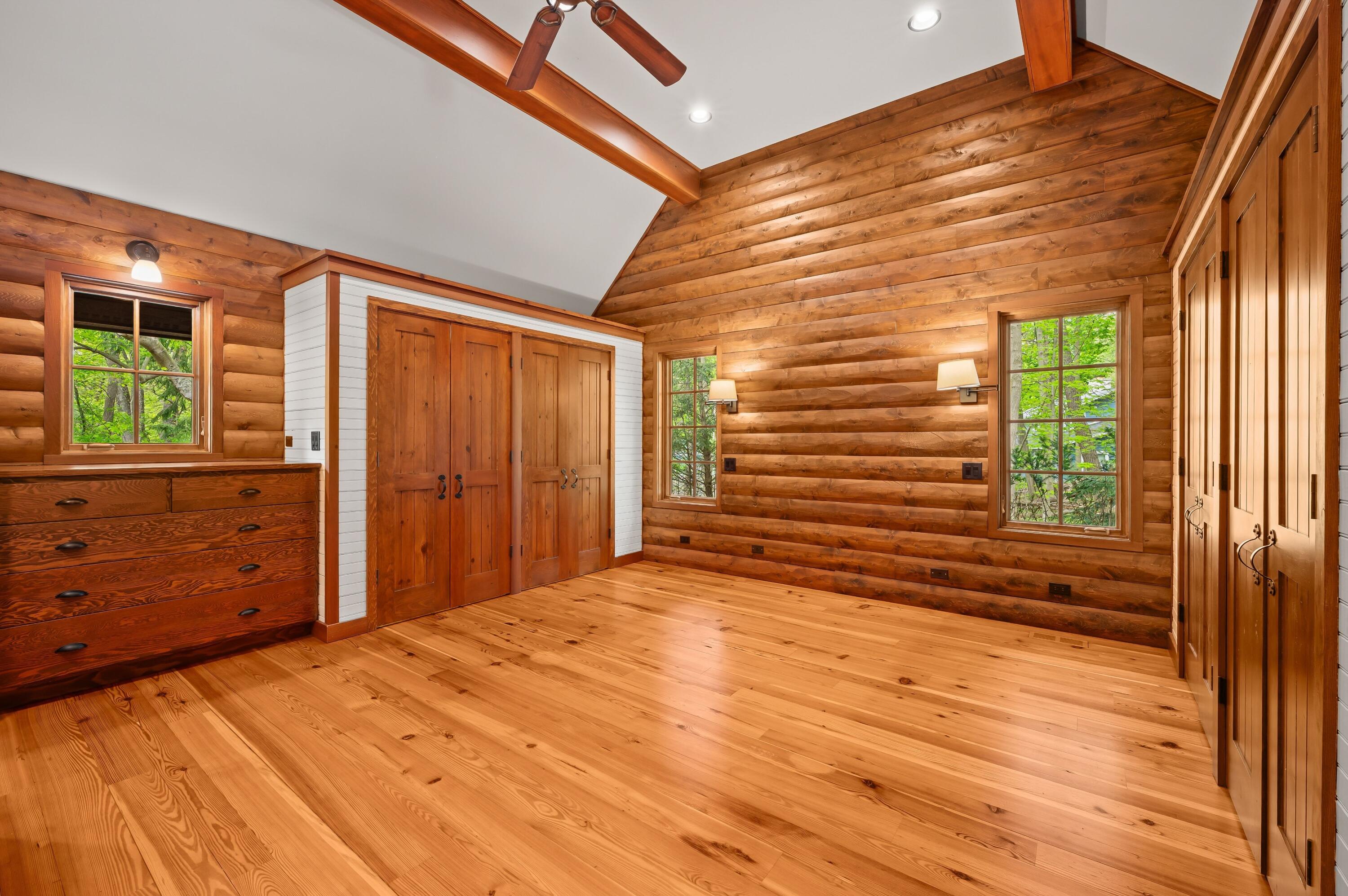 14657 Lakeshore Road