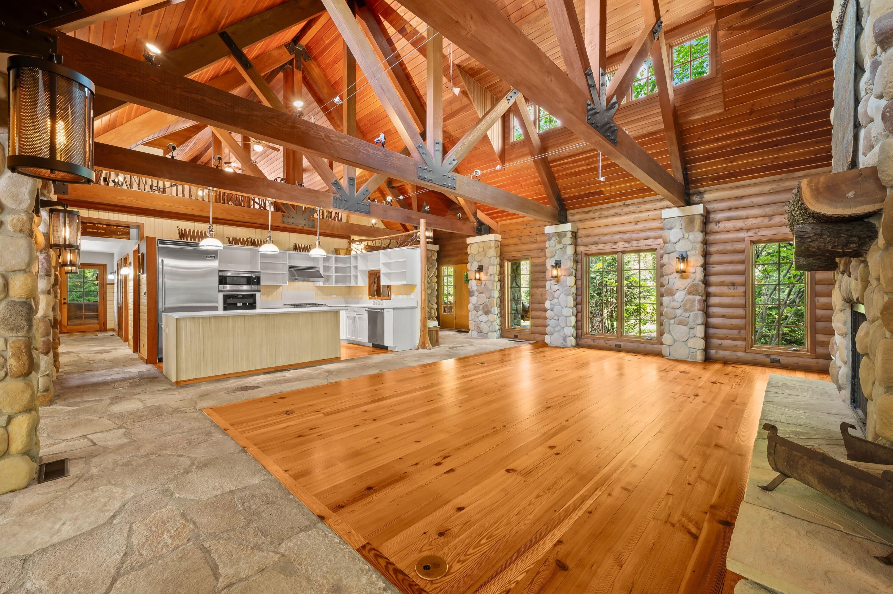 14657 Lakeshore Road