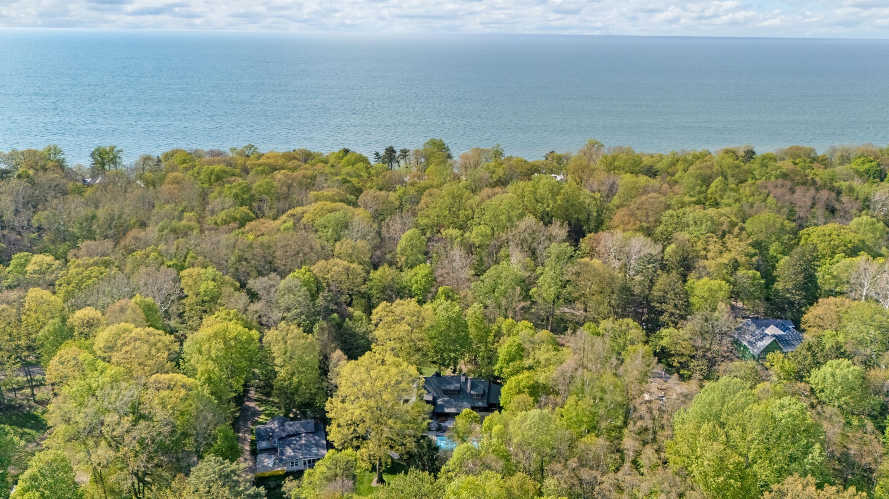 14657 Lakeshore Road