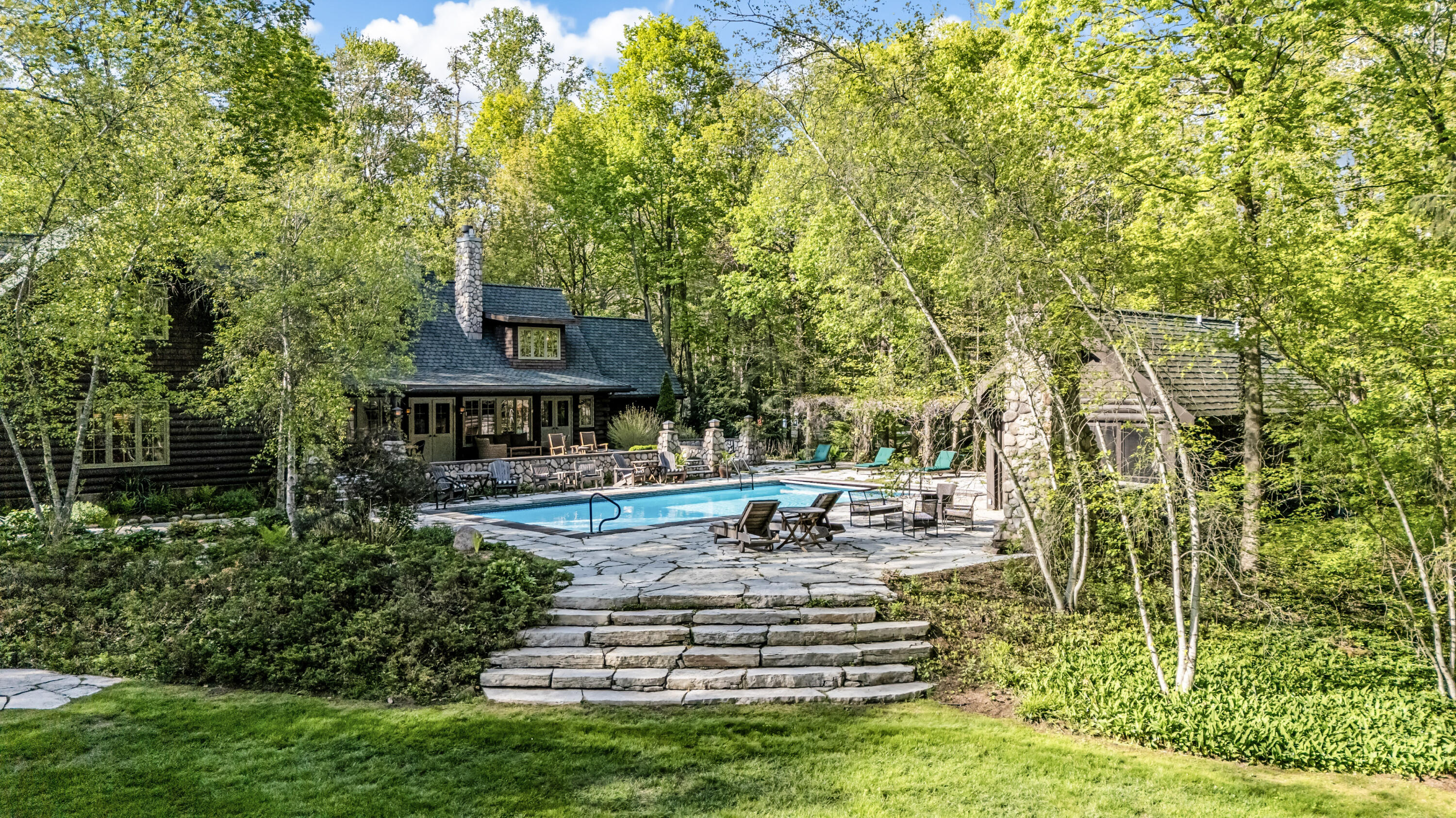14657 Lakeshore Road