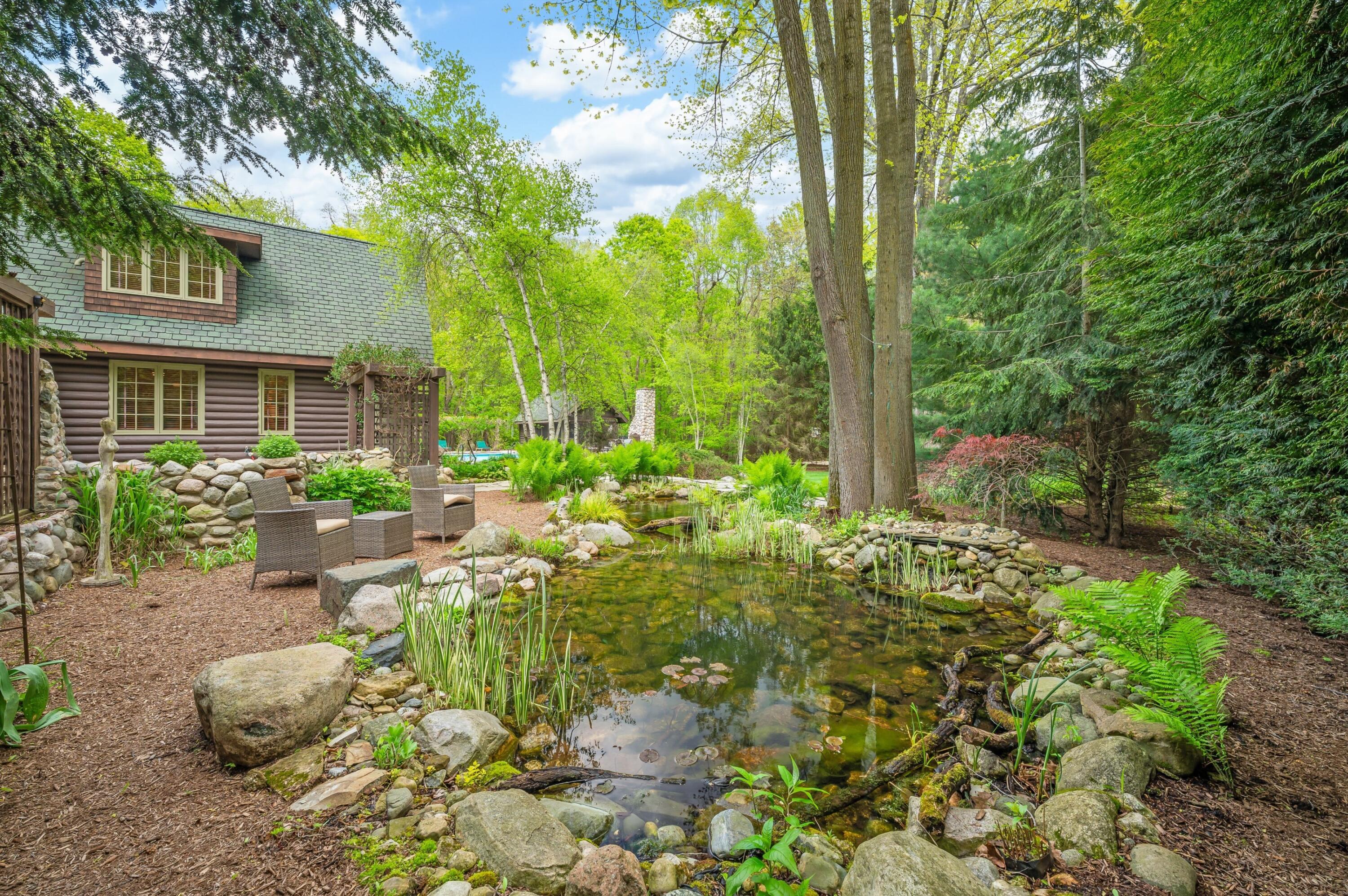14657 Lakeshore Road