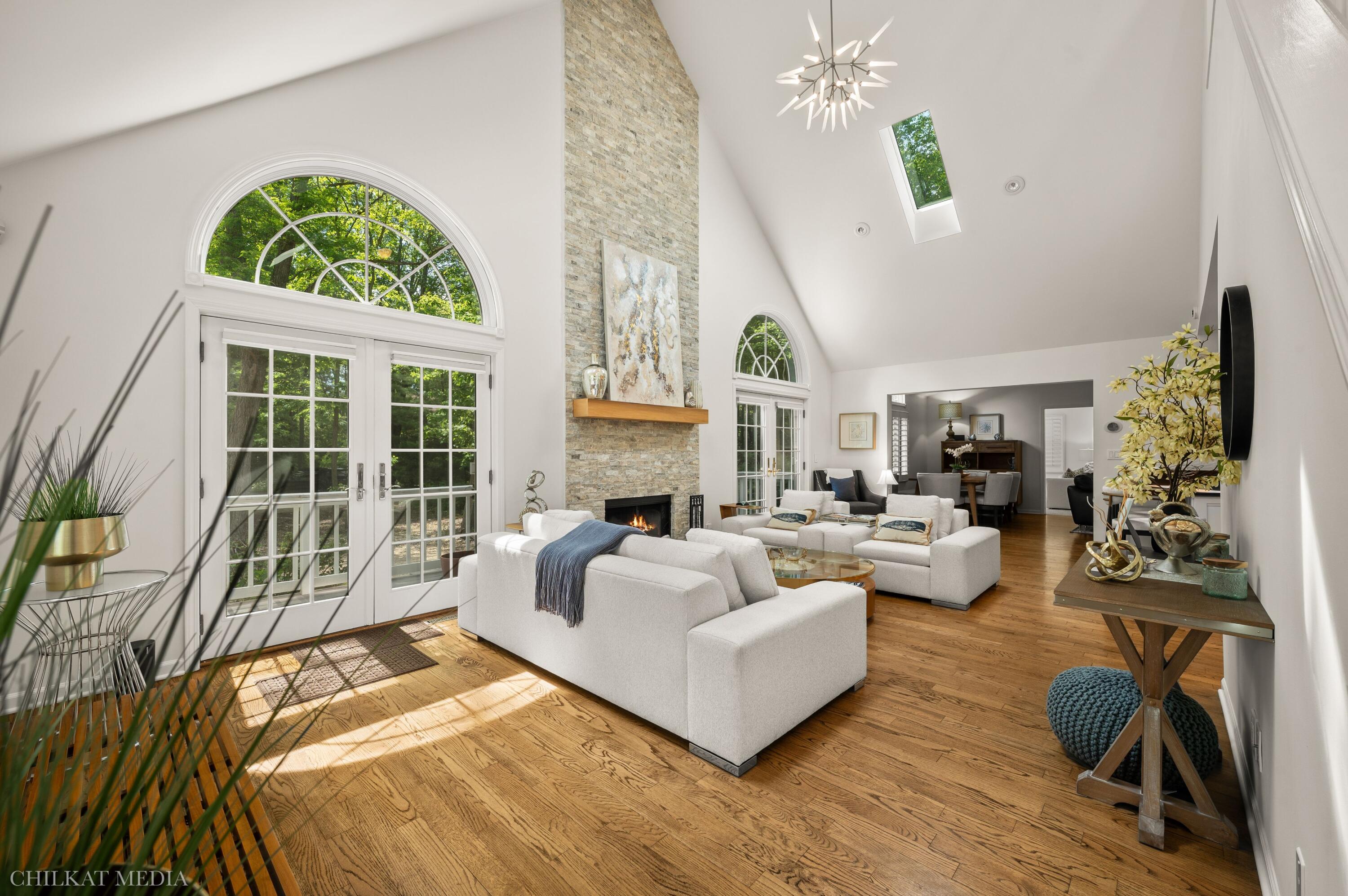 16636 Lakeshore Road