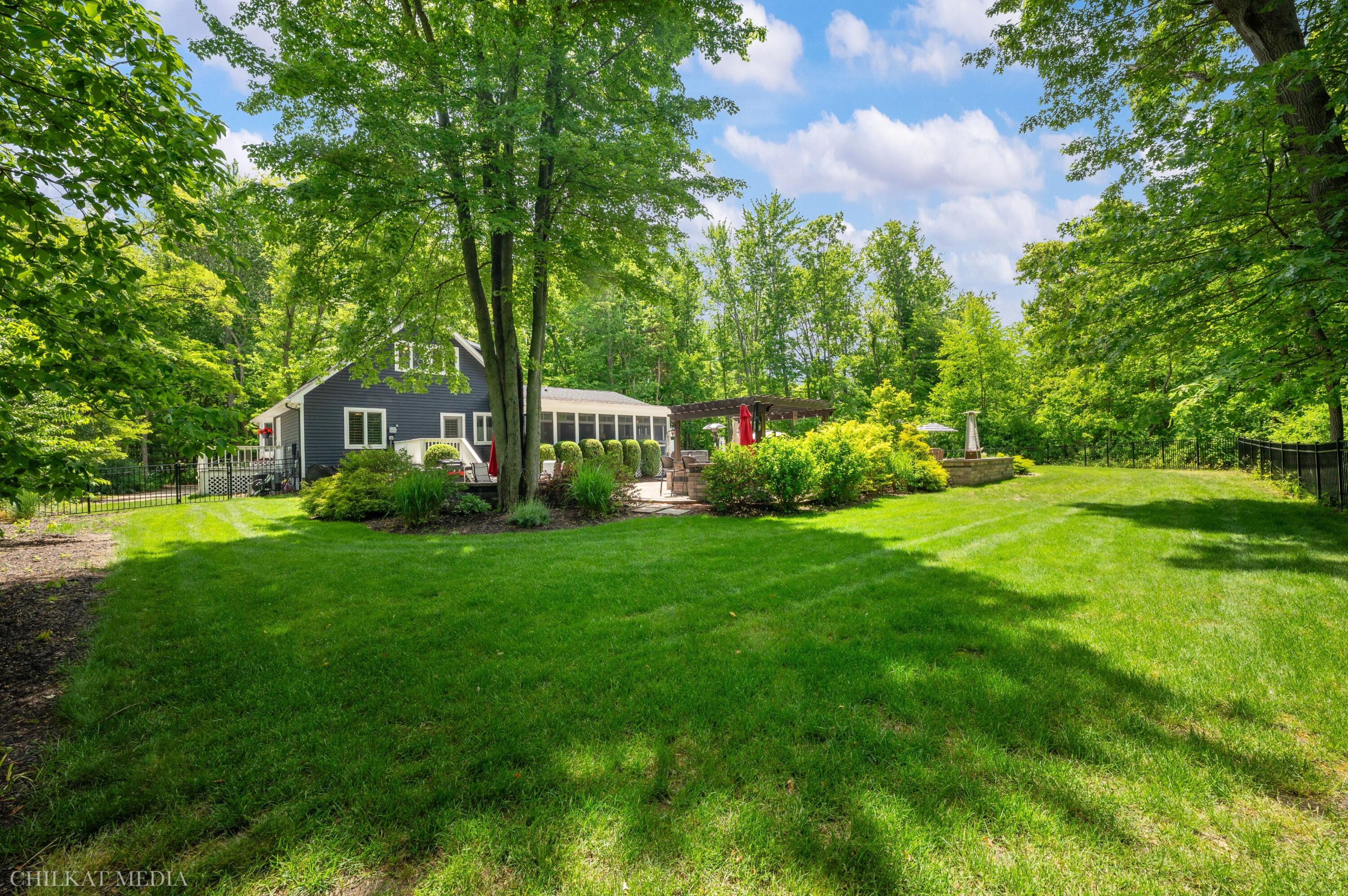 16636 Lakeshore Road