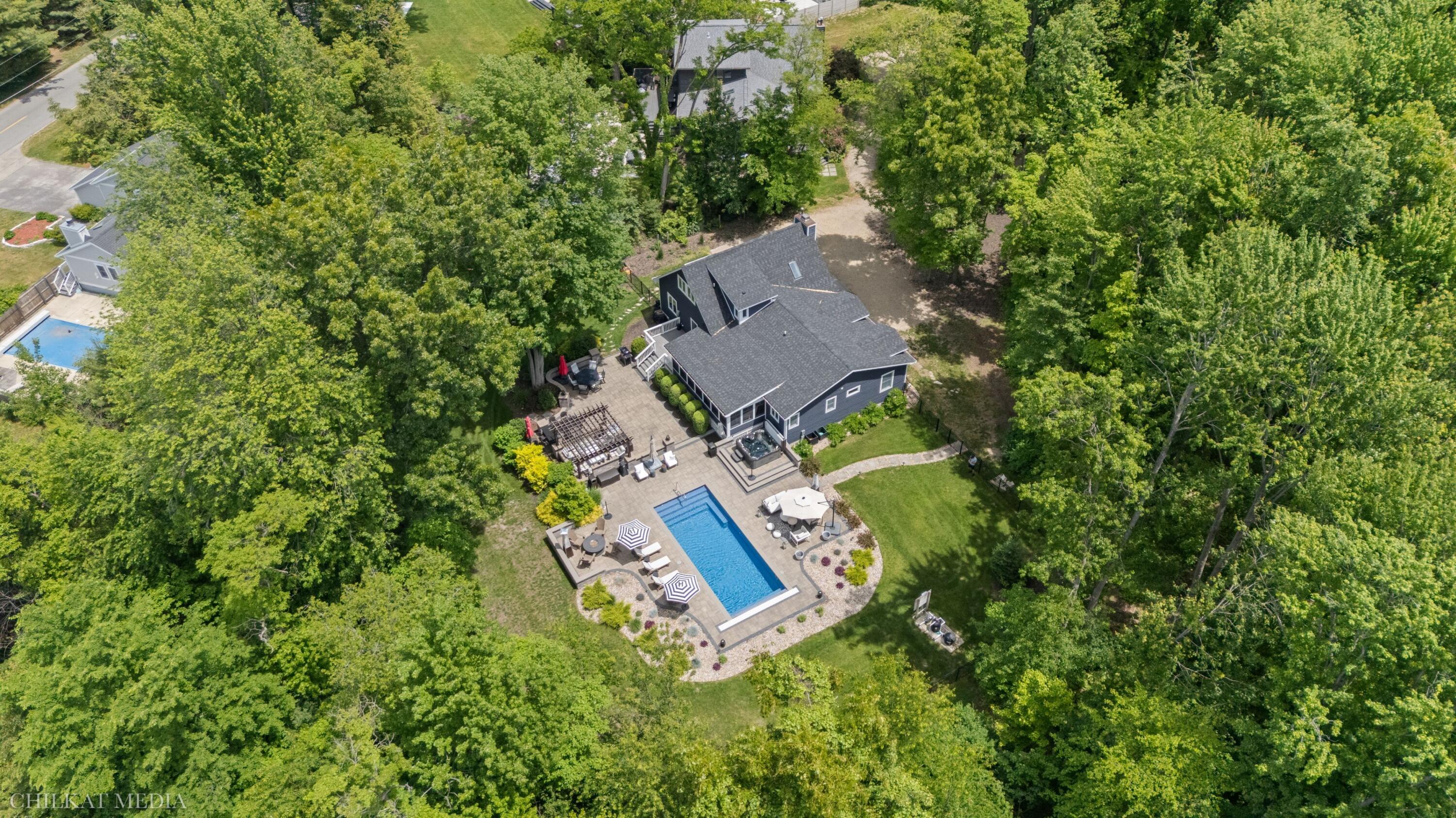 16636 Lakeshore Road