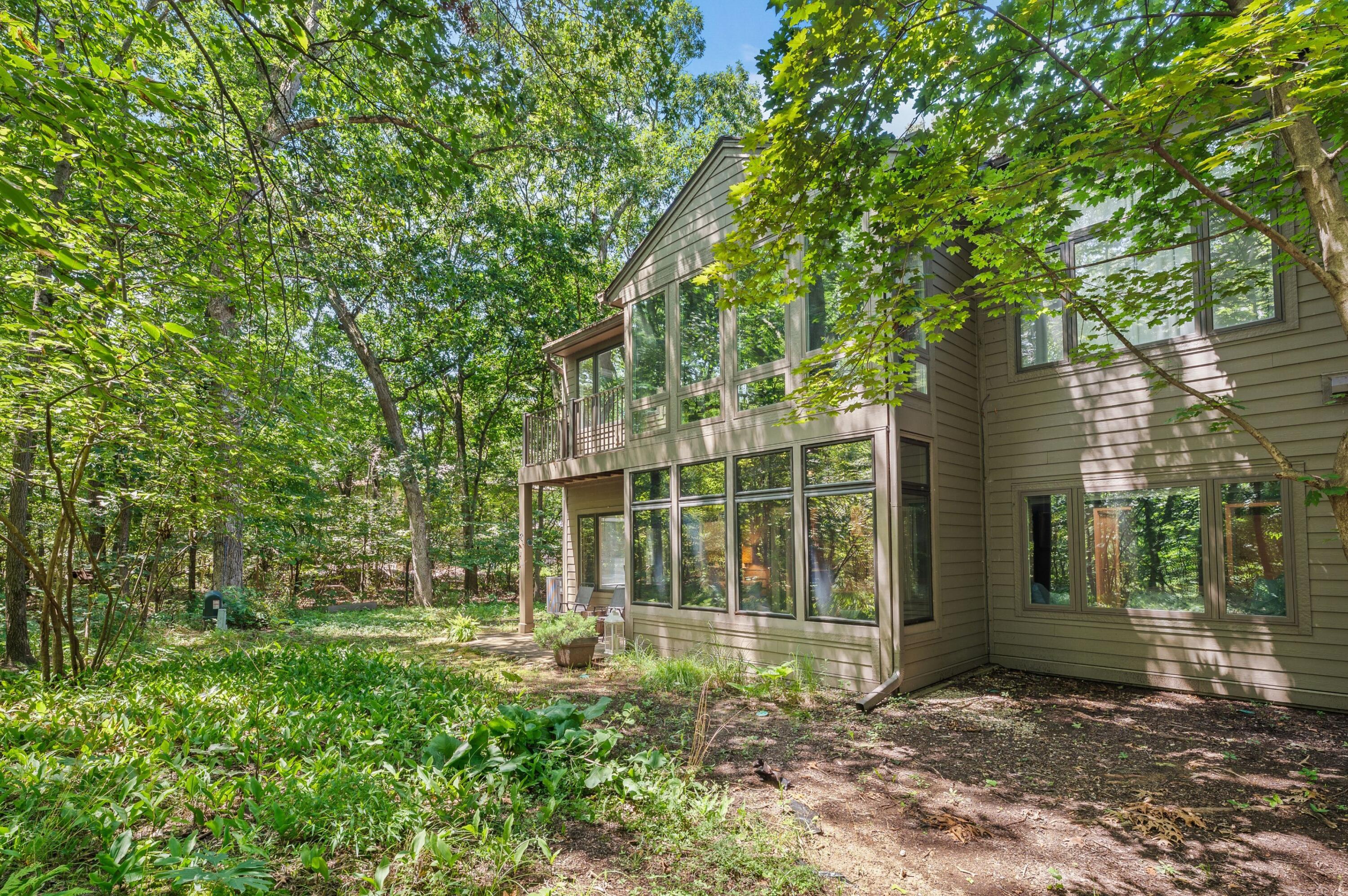 1501 W Water Street 64