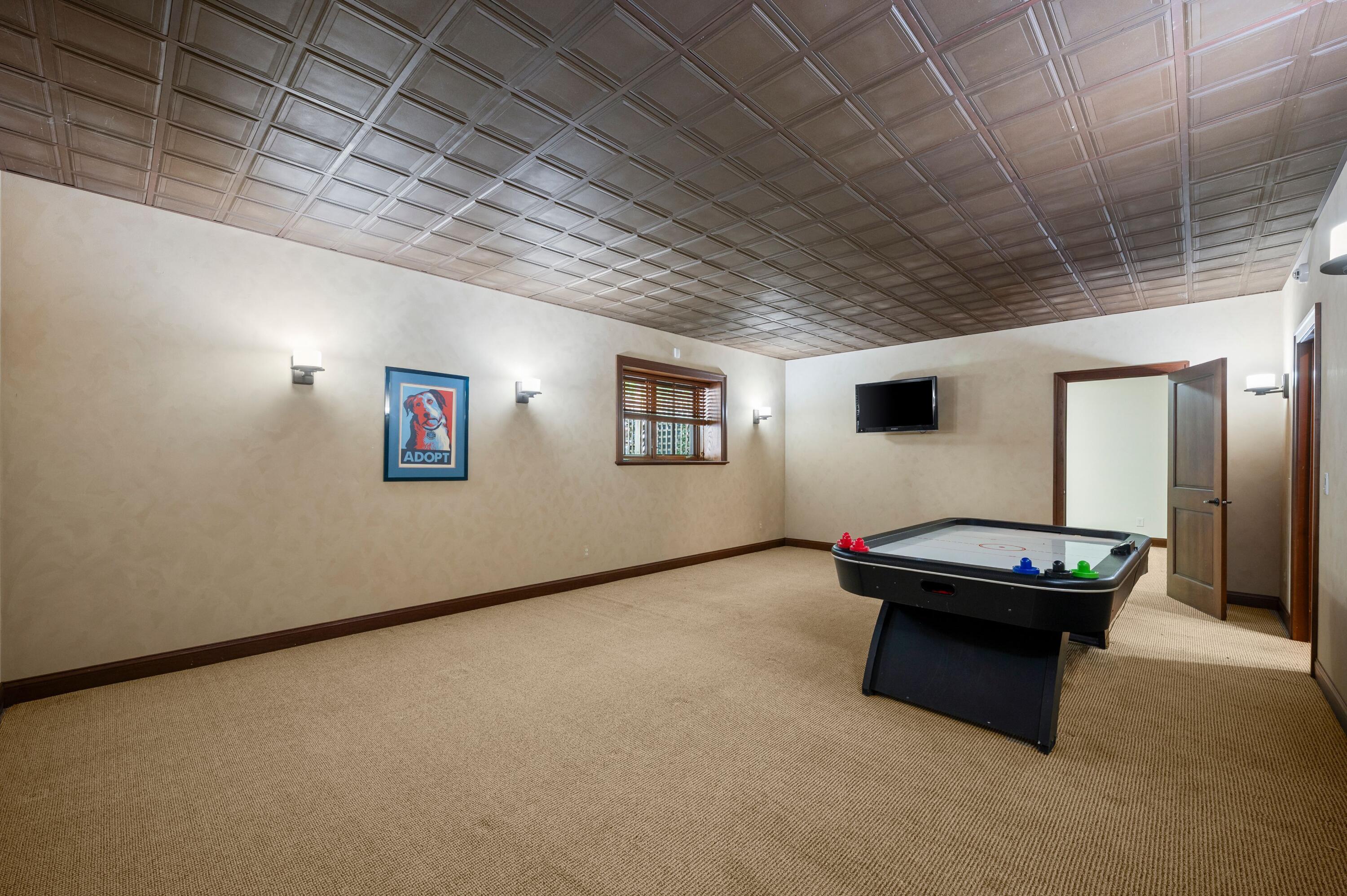 7156 Orchard Avenue