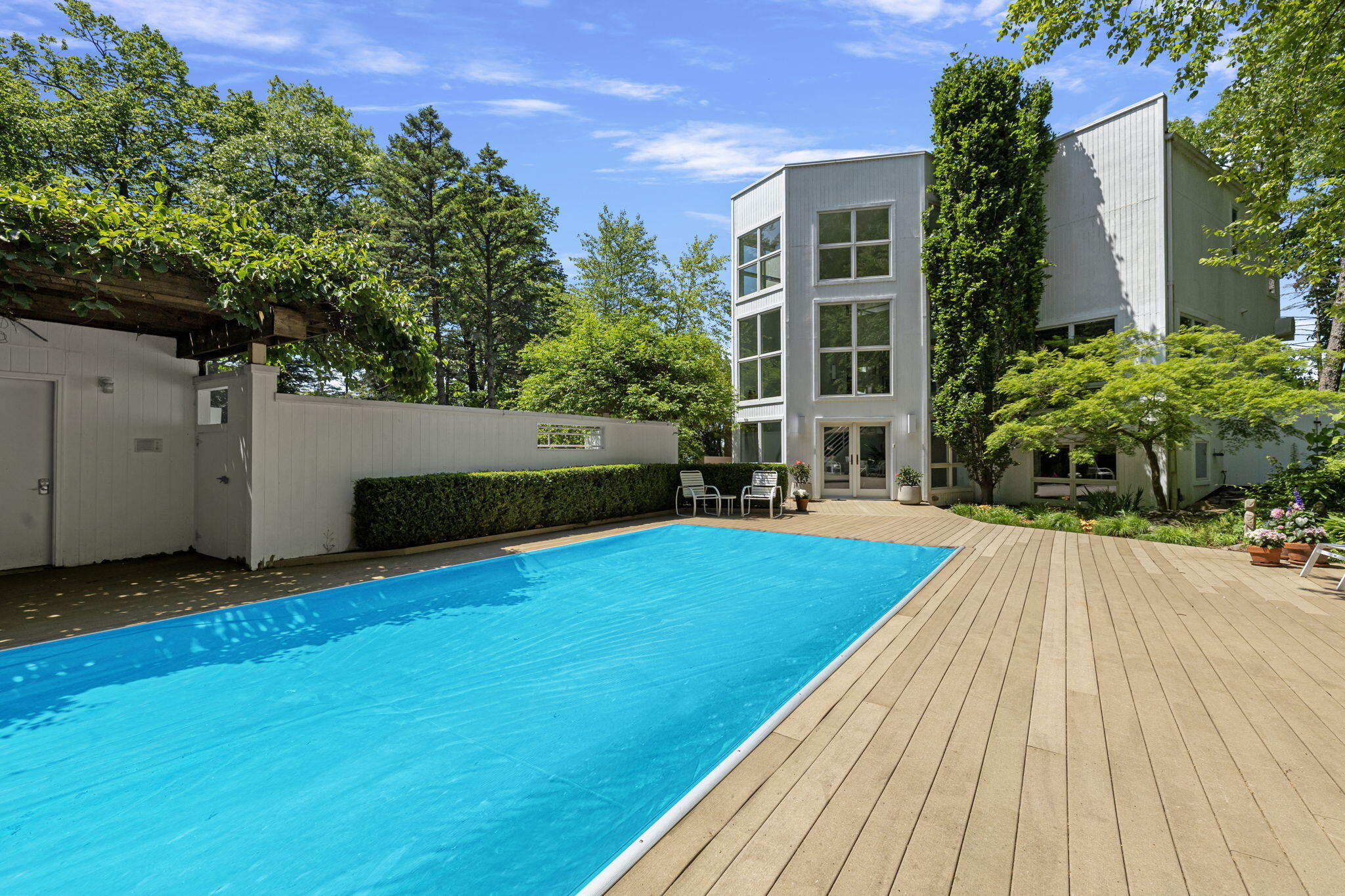 301 E Lake Front Drive