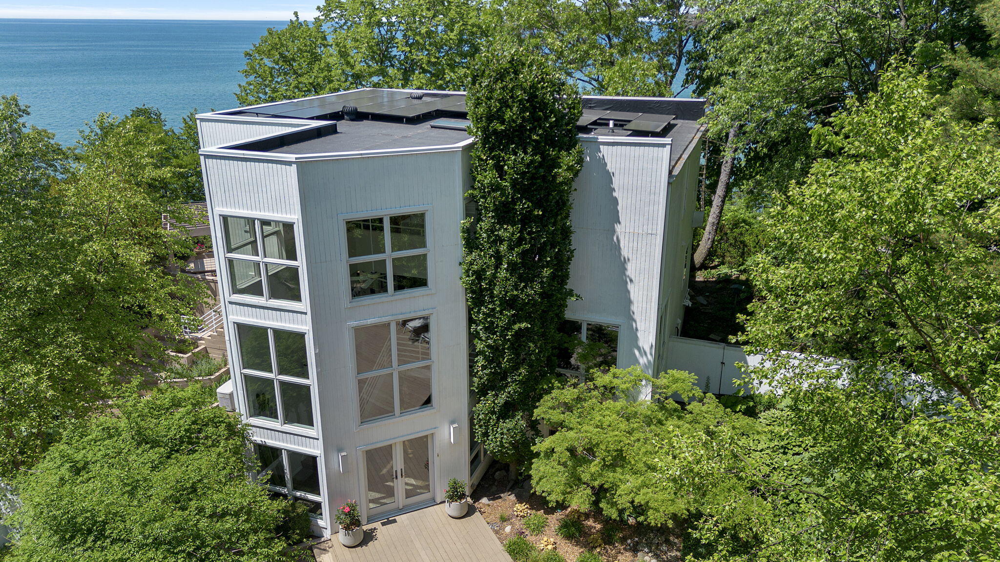 301 E Lake Front Drive
