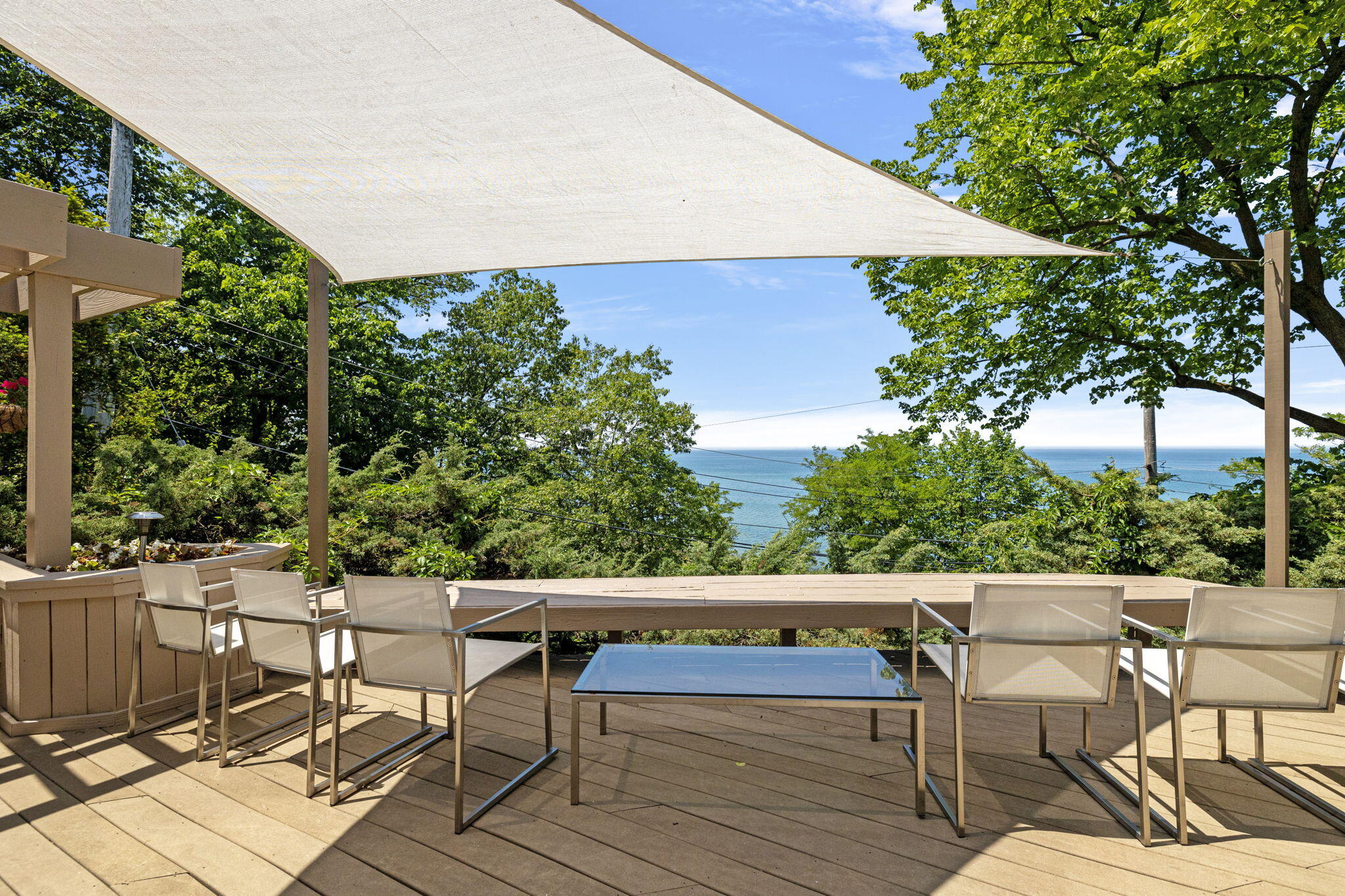 301 E Lake Front Drive