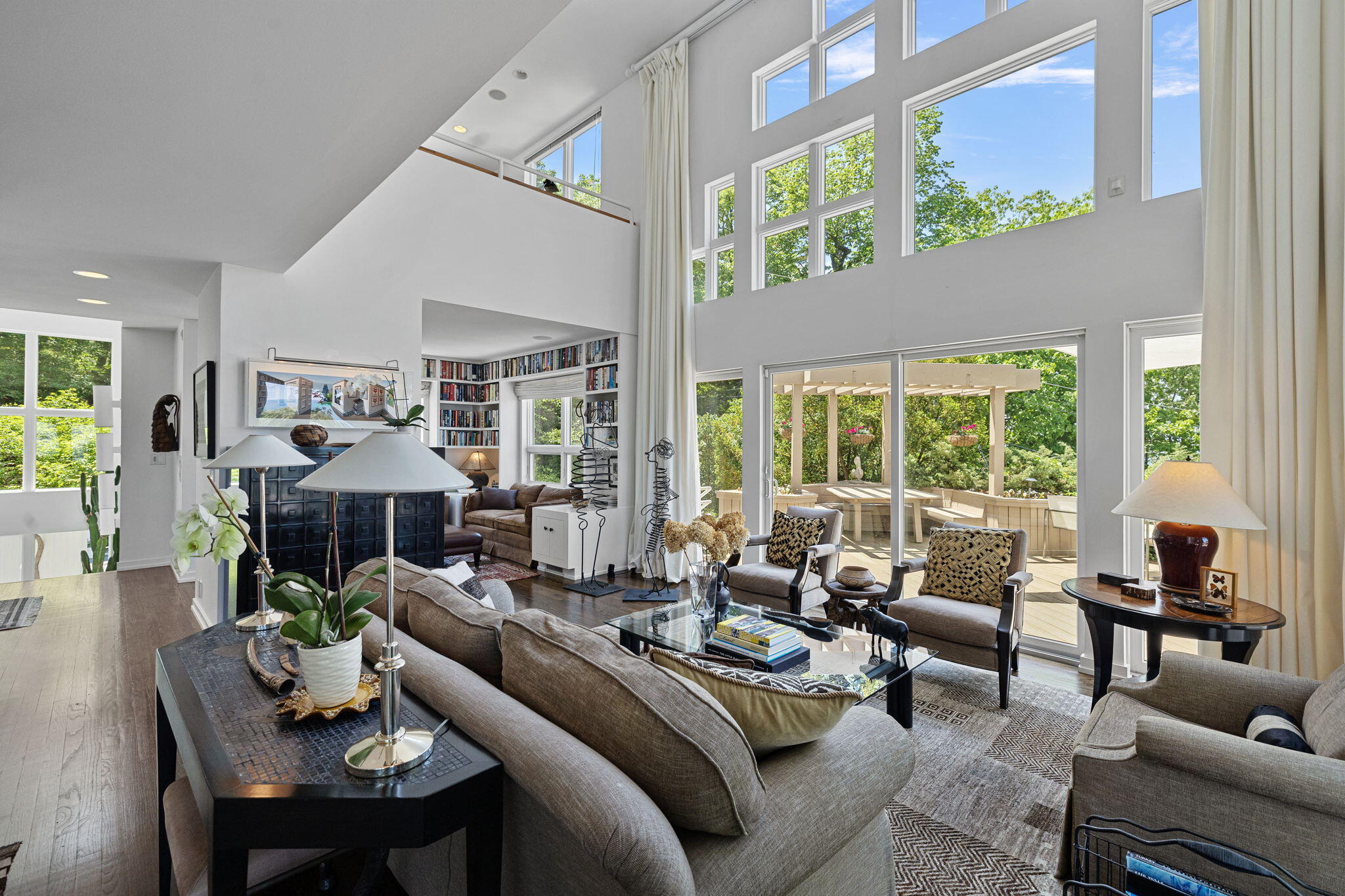 301 E Lake Front Drive