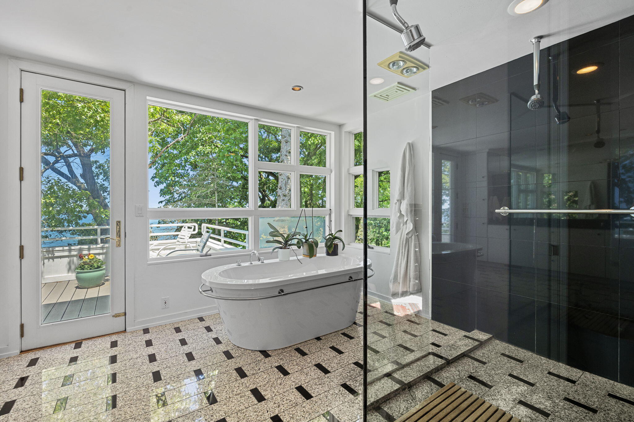 301 E Lake Front Drive