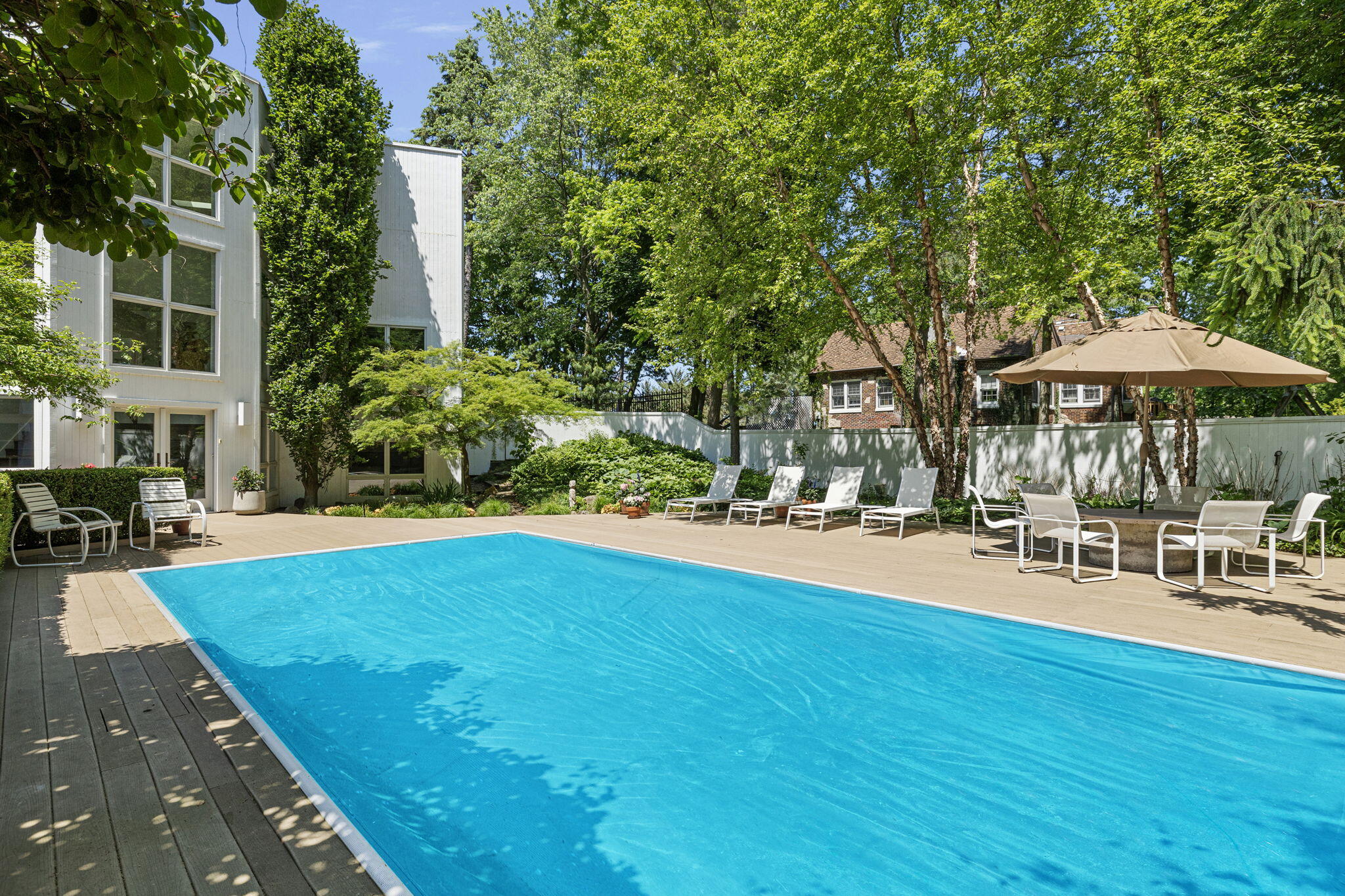 301 E Lake Front Drive