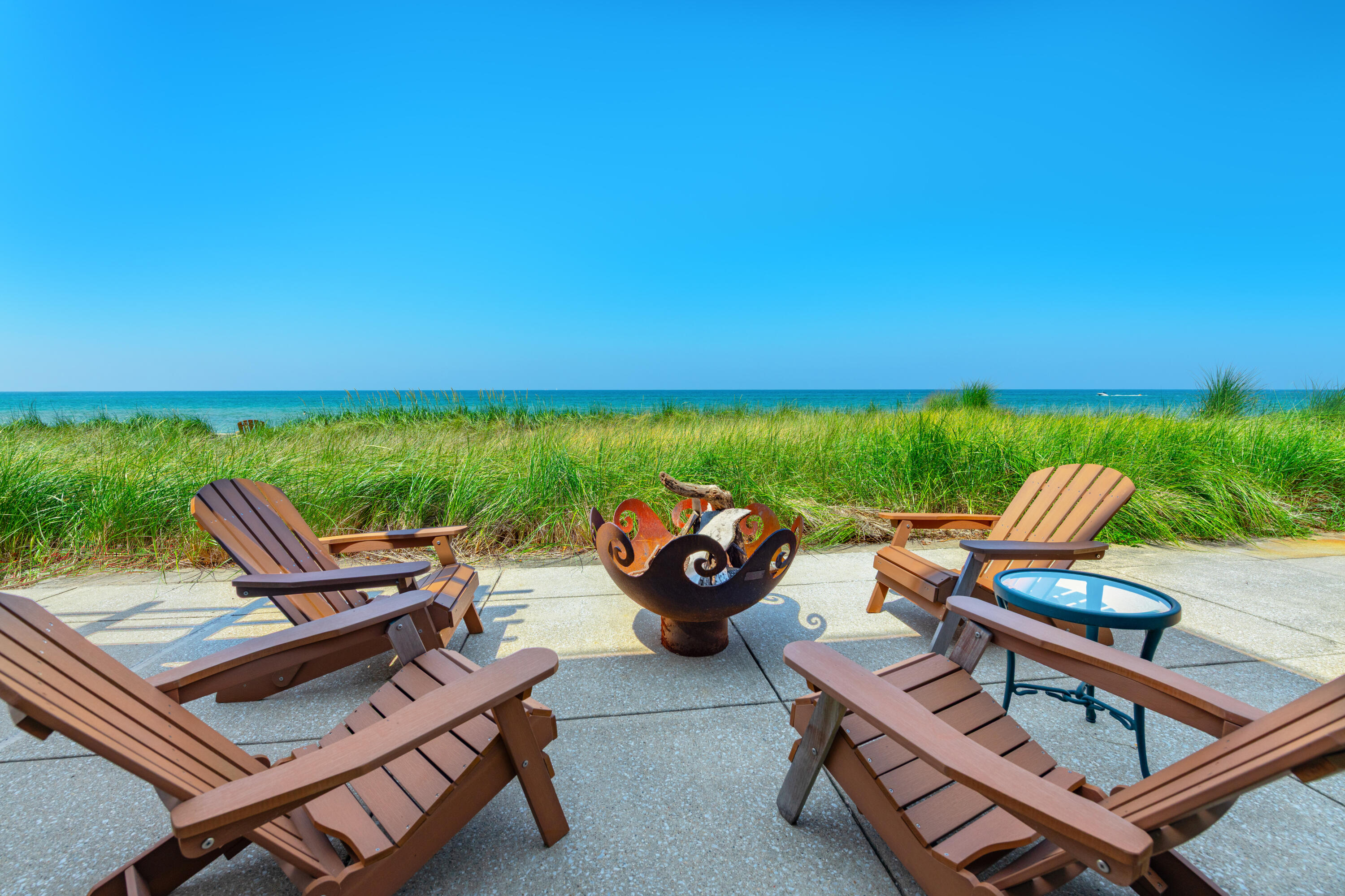 2306 Lake Shore Drive