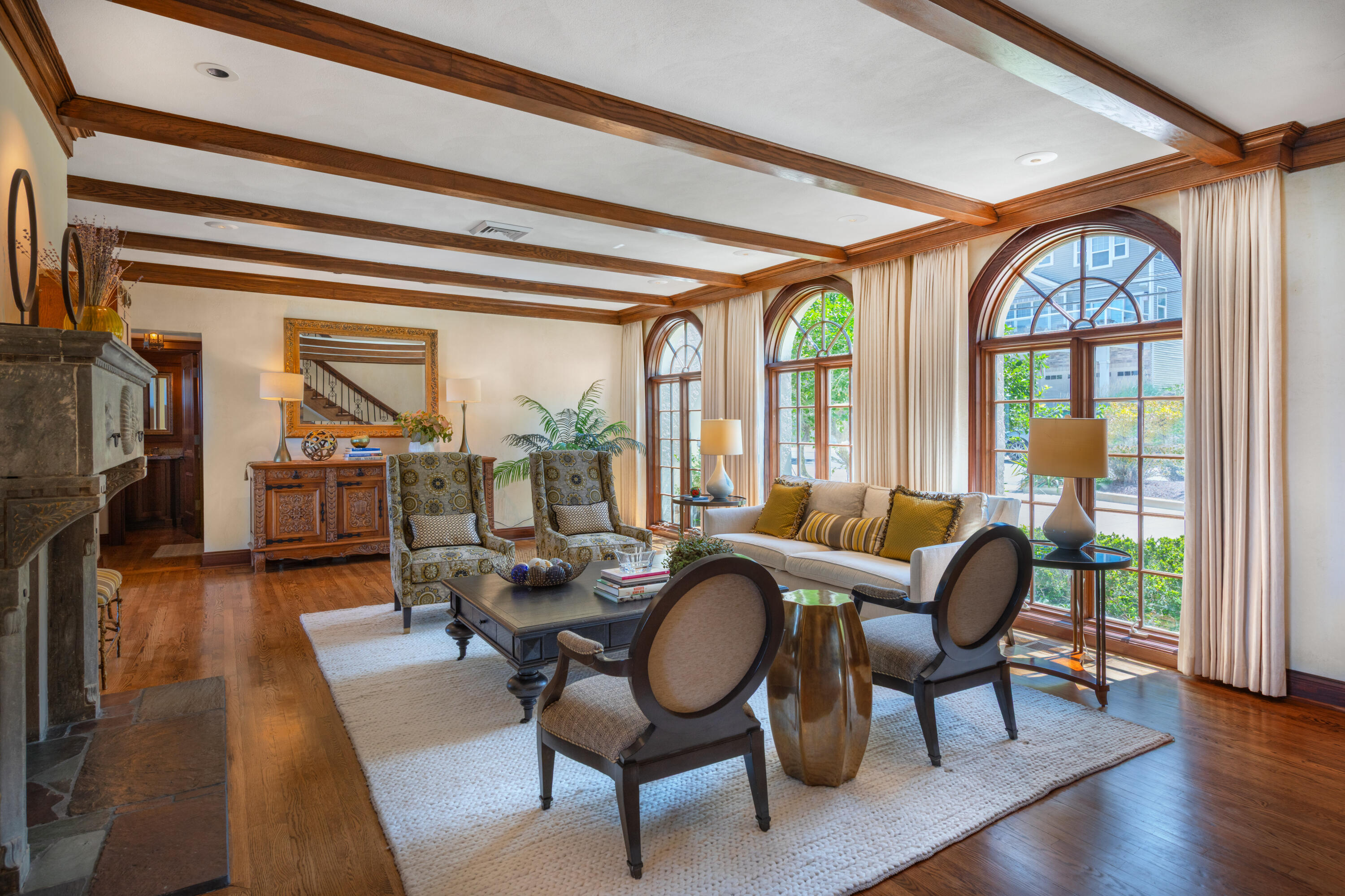 2306 Lake Shore Drive
