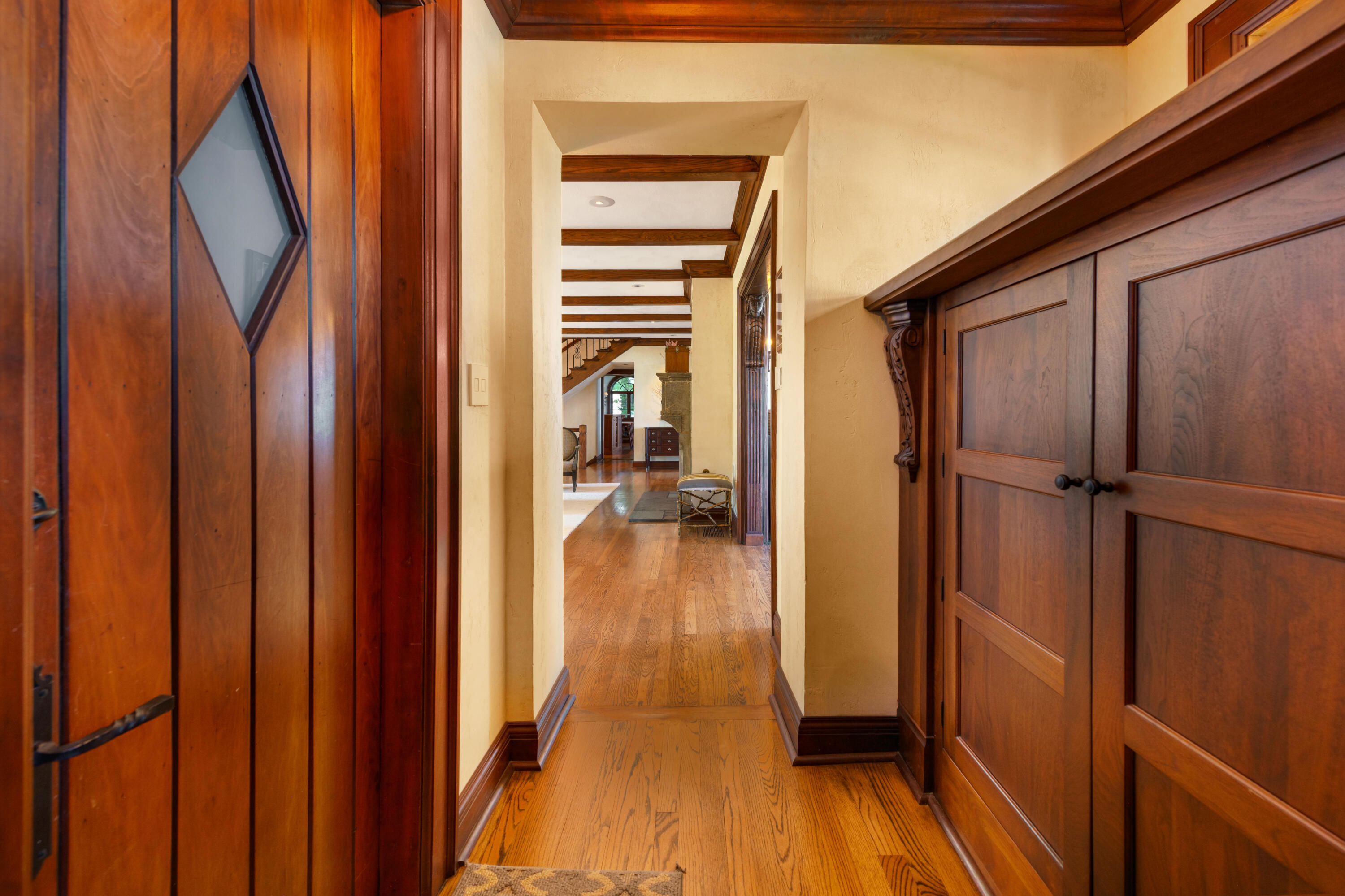 2306 Lake Shore Drive