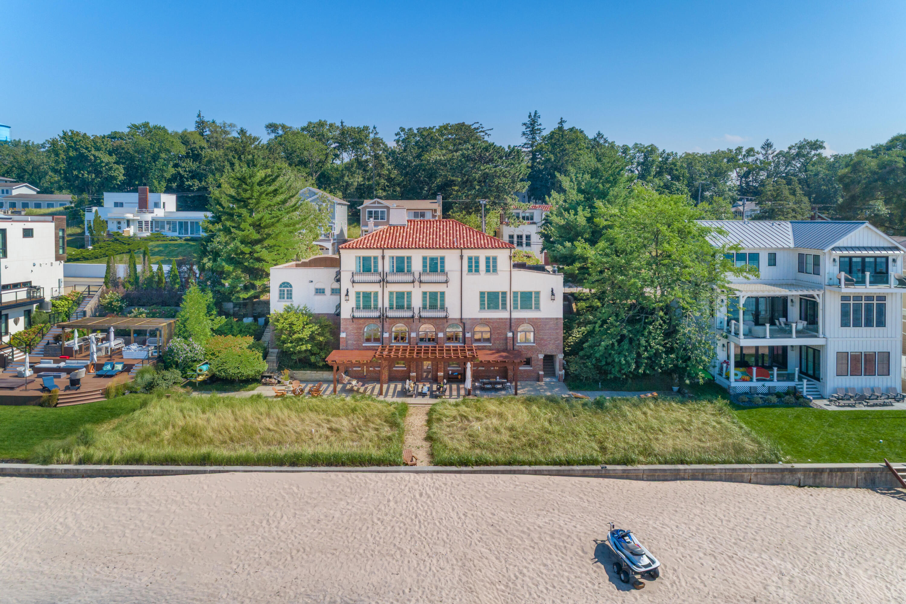 2306 Lake Shore Drive