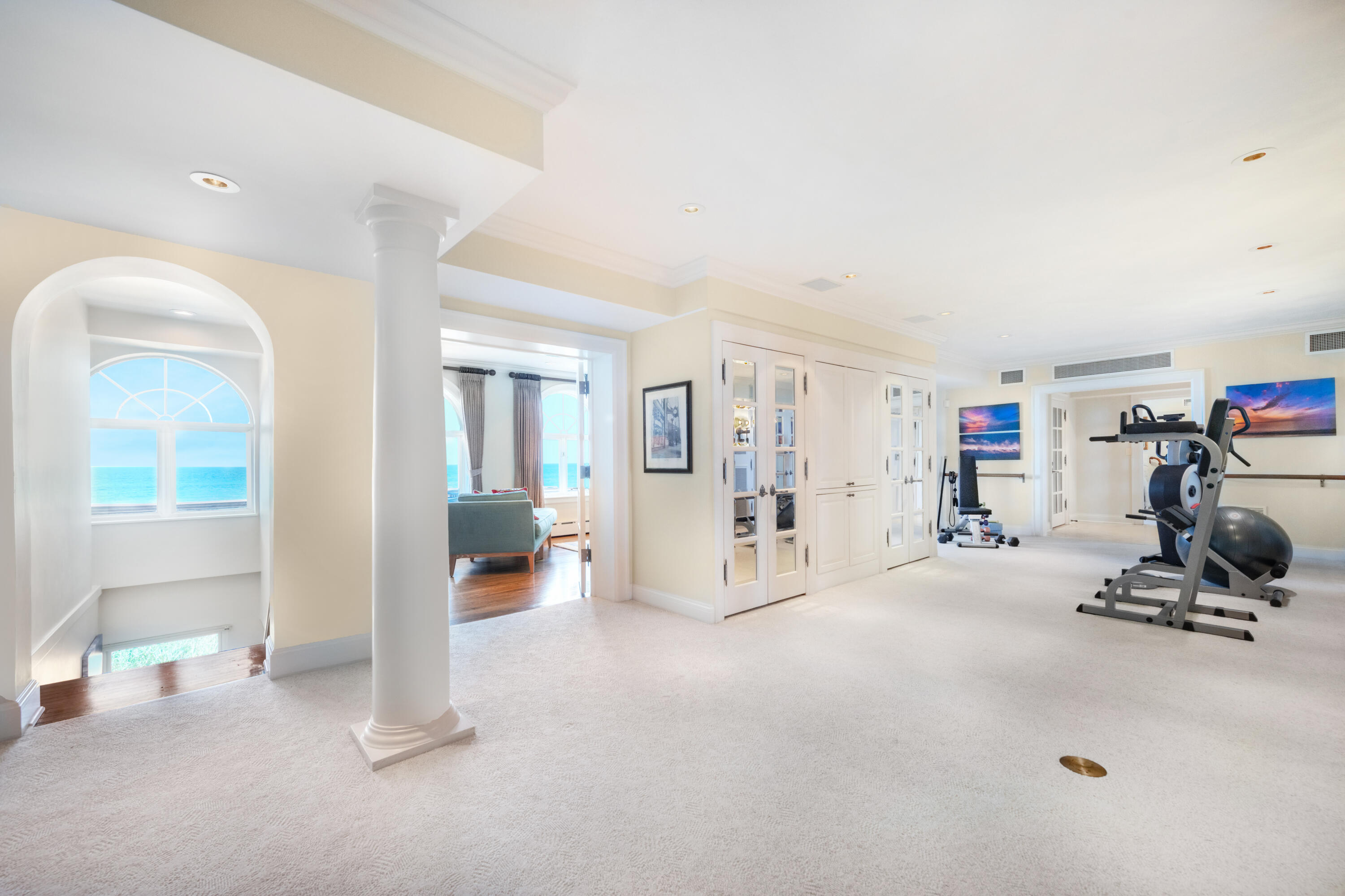 2306 Lake Shore Drive