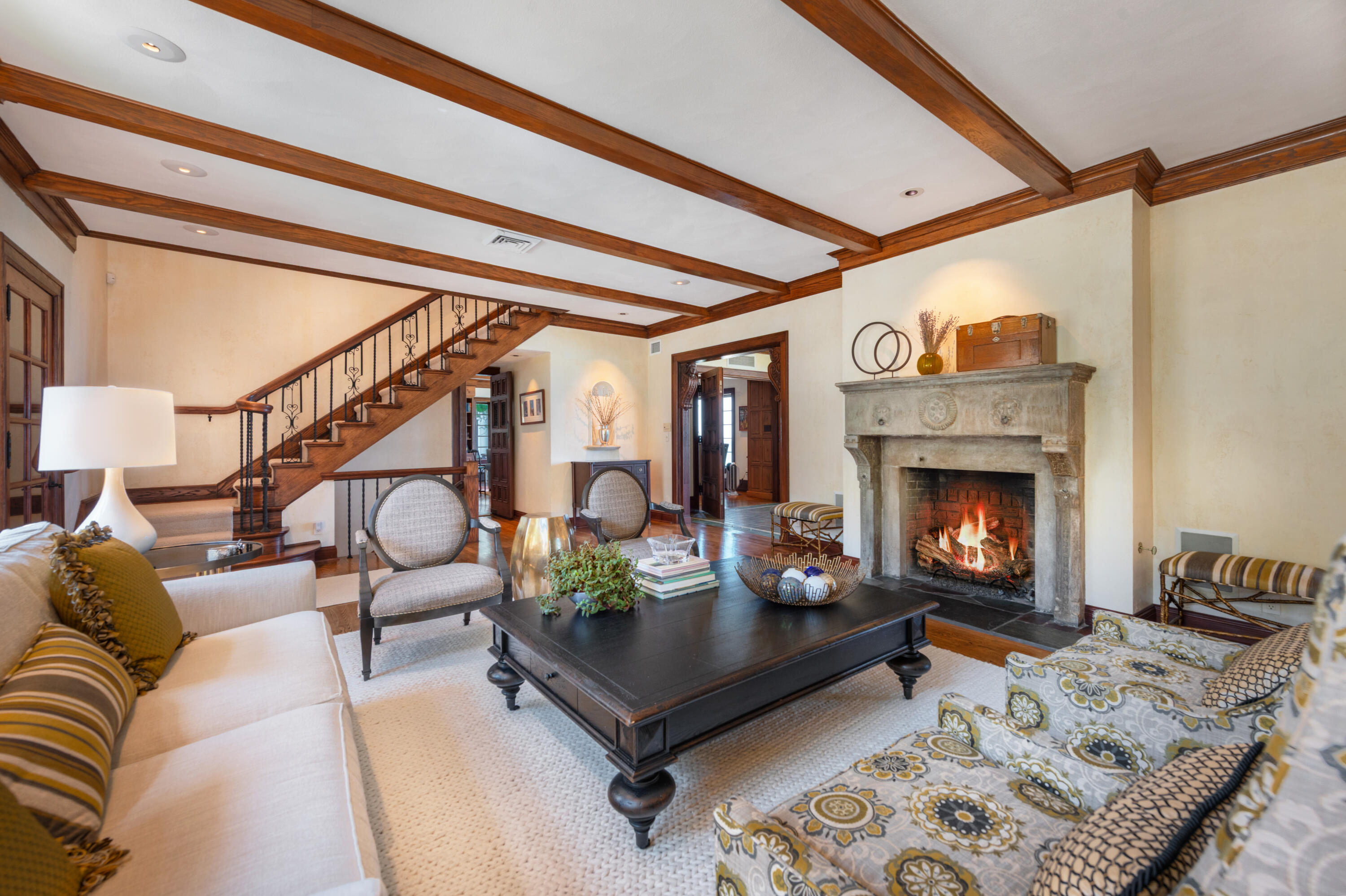 2306 Lake Shore Drive