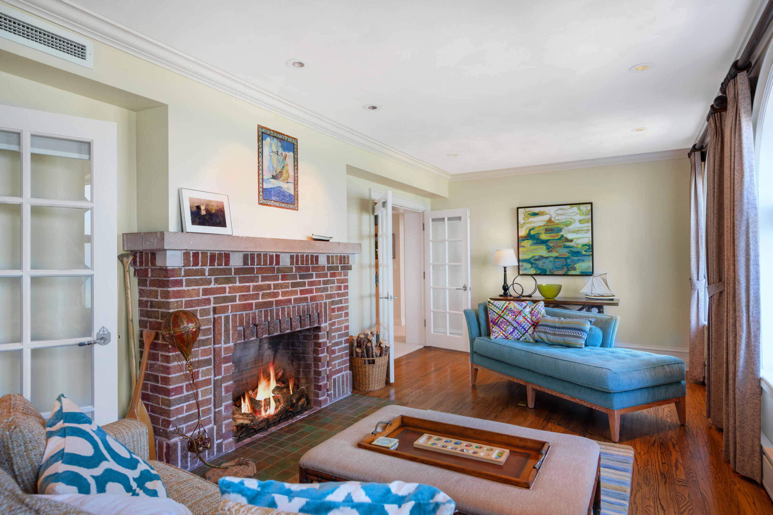 2306 Lake Shore Drive