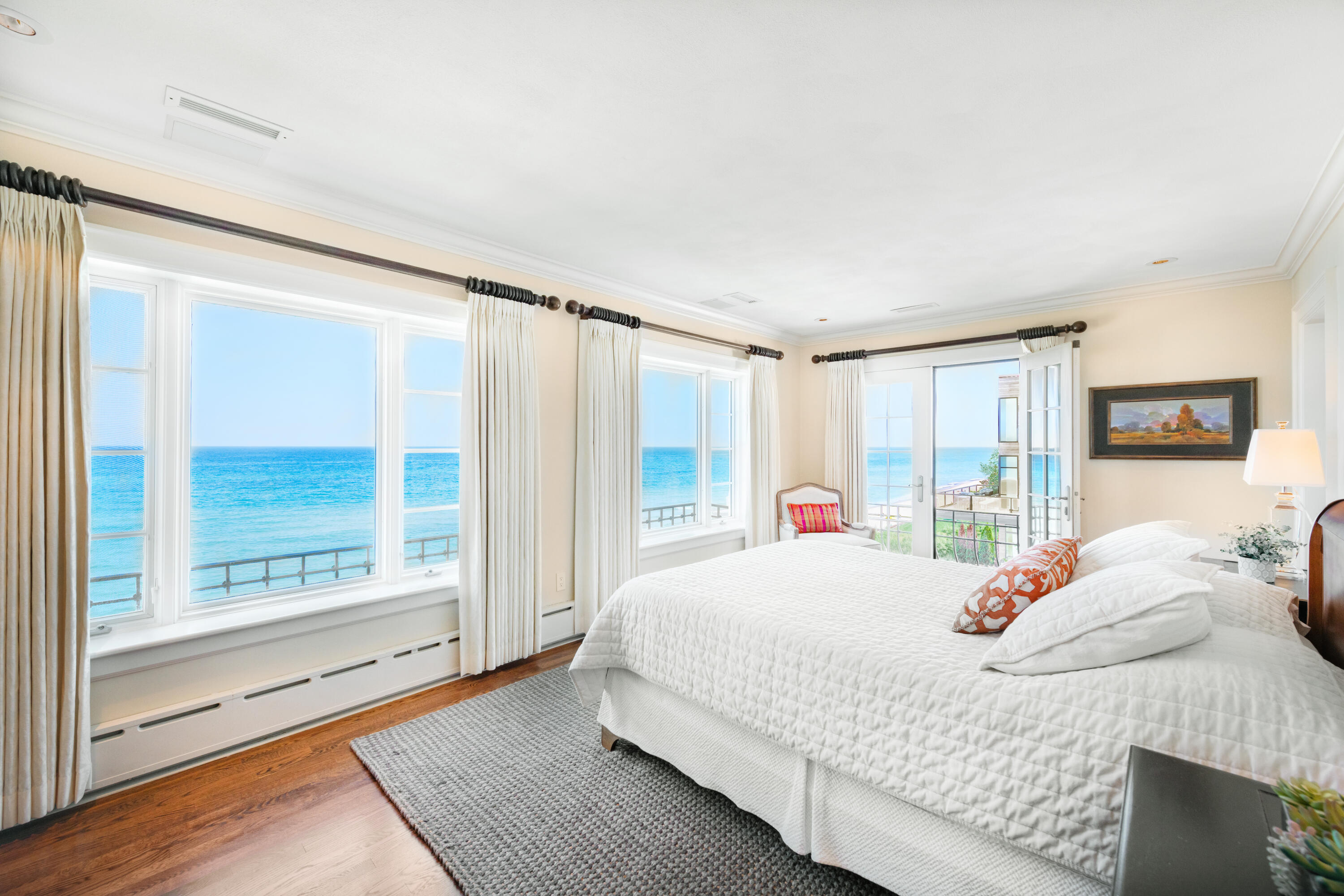 2306 Lake Shore Drive