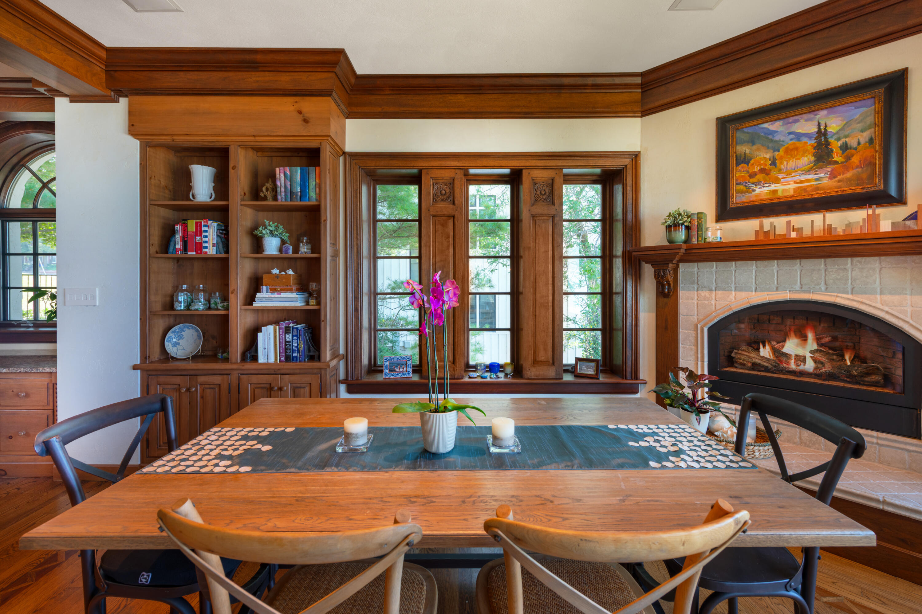 2306 Lake Shore Drive