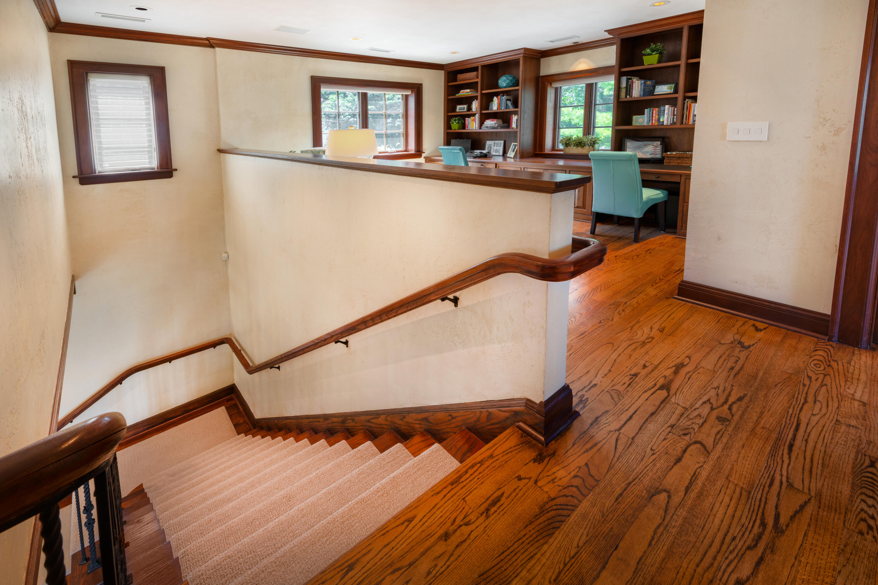 2306 Lake Shore Drive