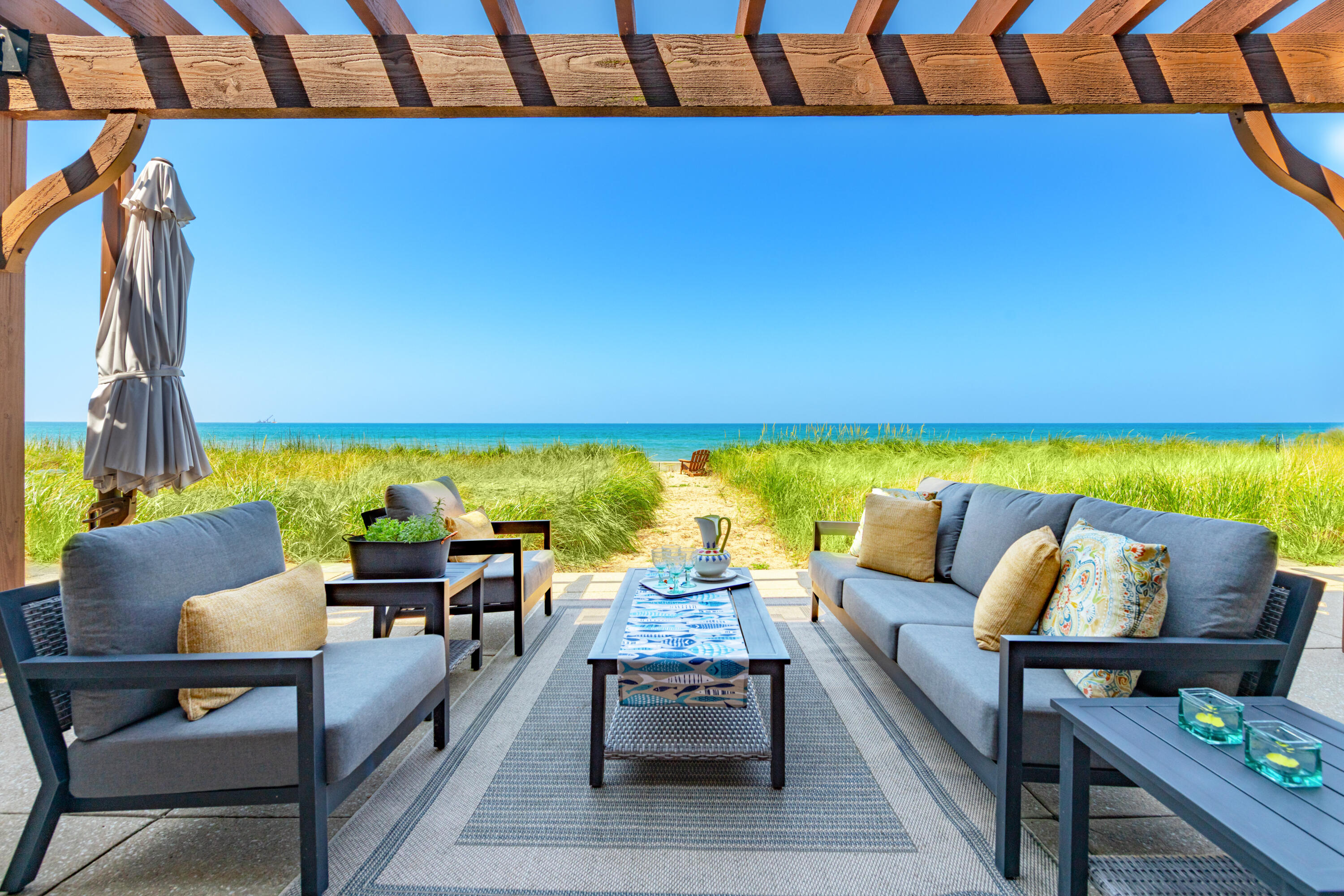 2306 Lake Shore Drive