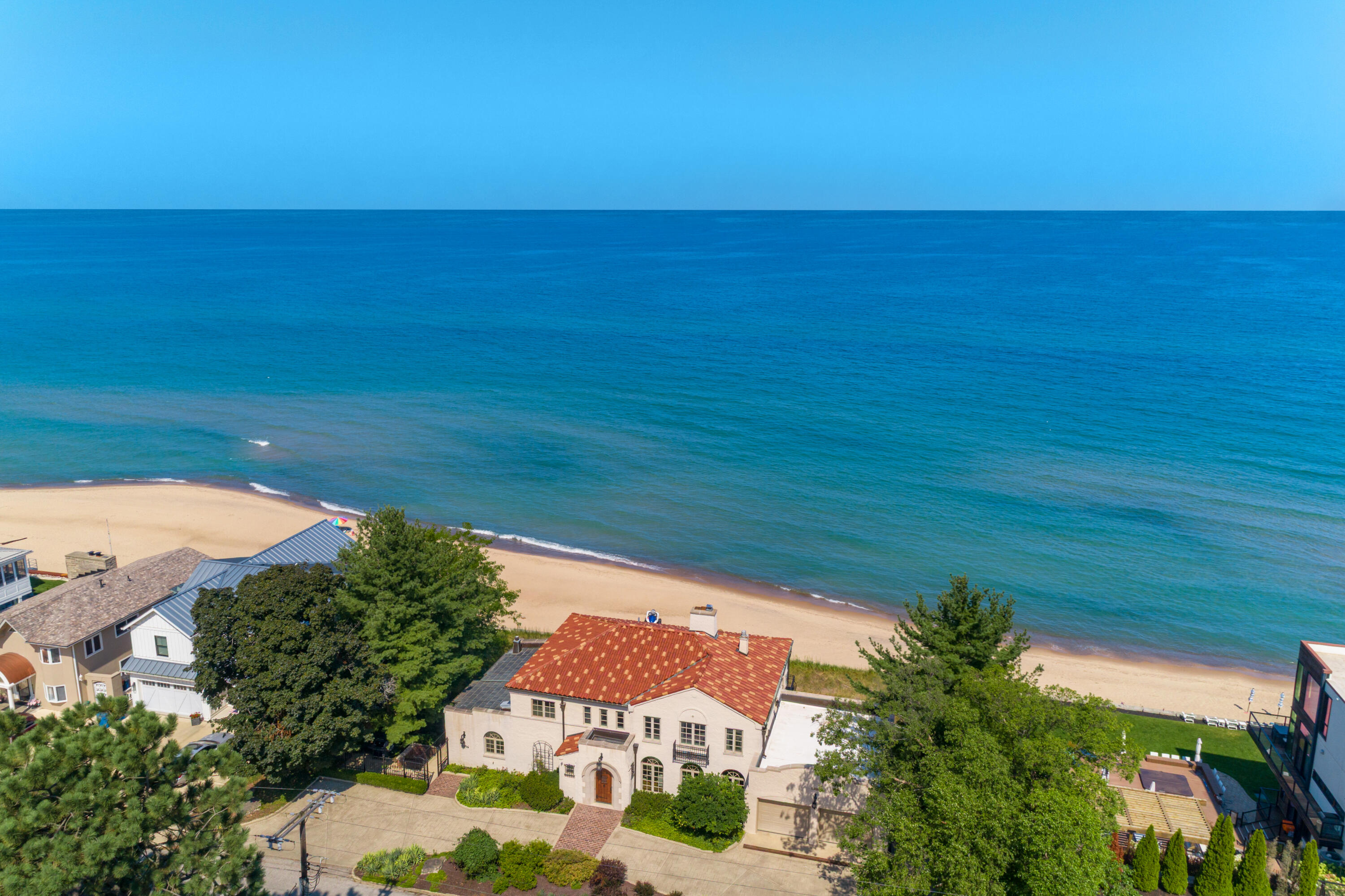 2306 Lake Shore Drive