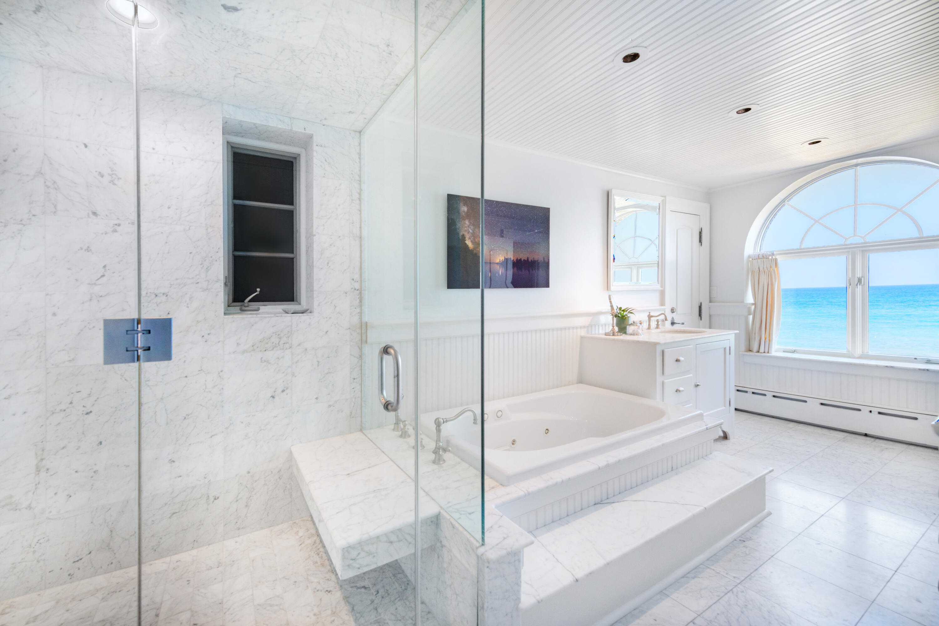 2306 Lake Shore Drive