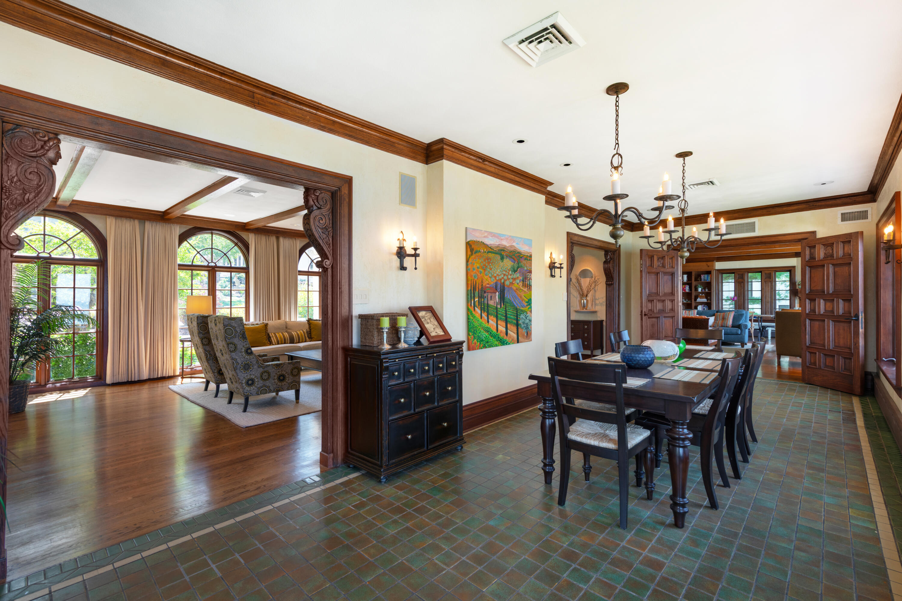 2306 Lake Shore Drive