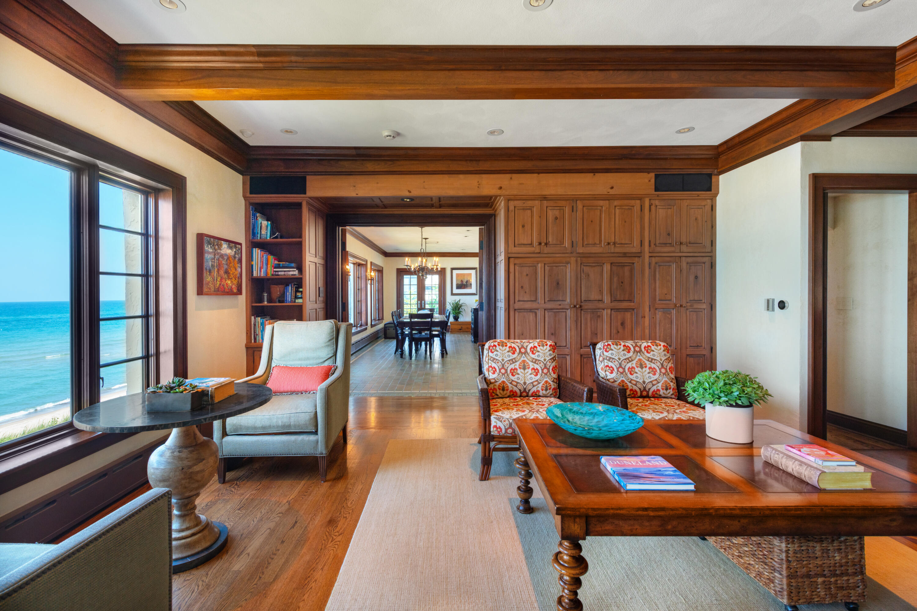 2306 Lake Shore Drive