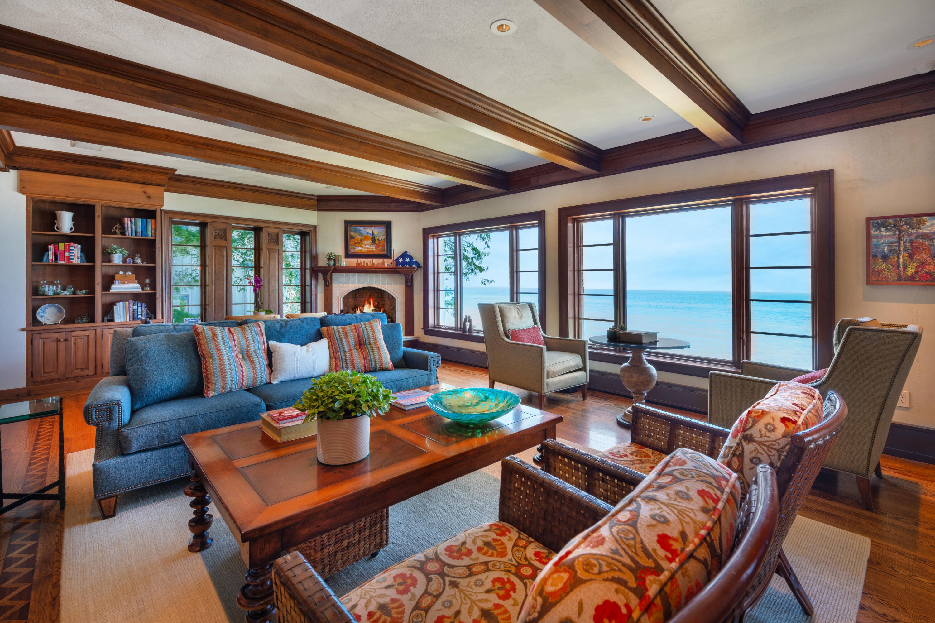 2306 Lake Shore Drive