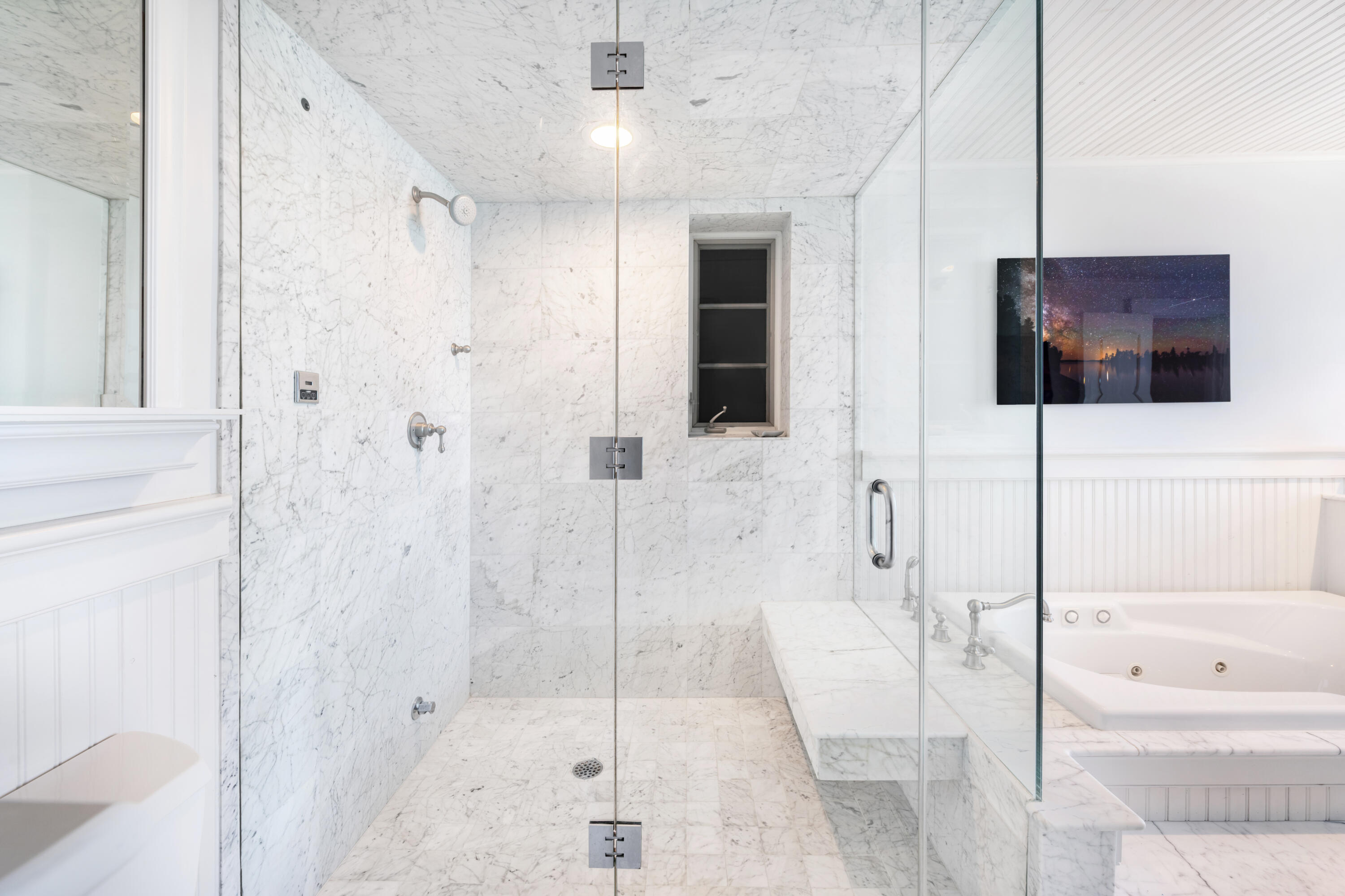 2306 Lake Shore Drive