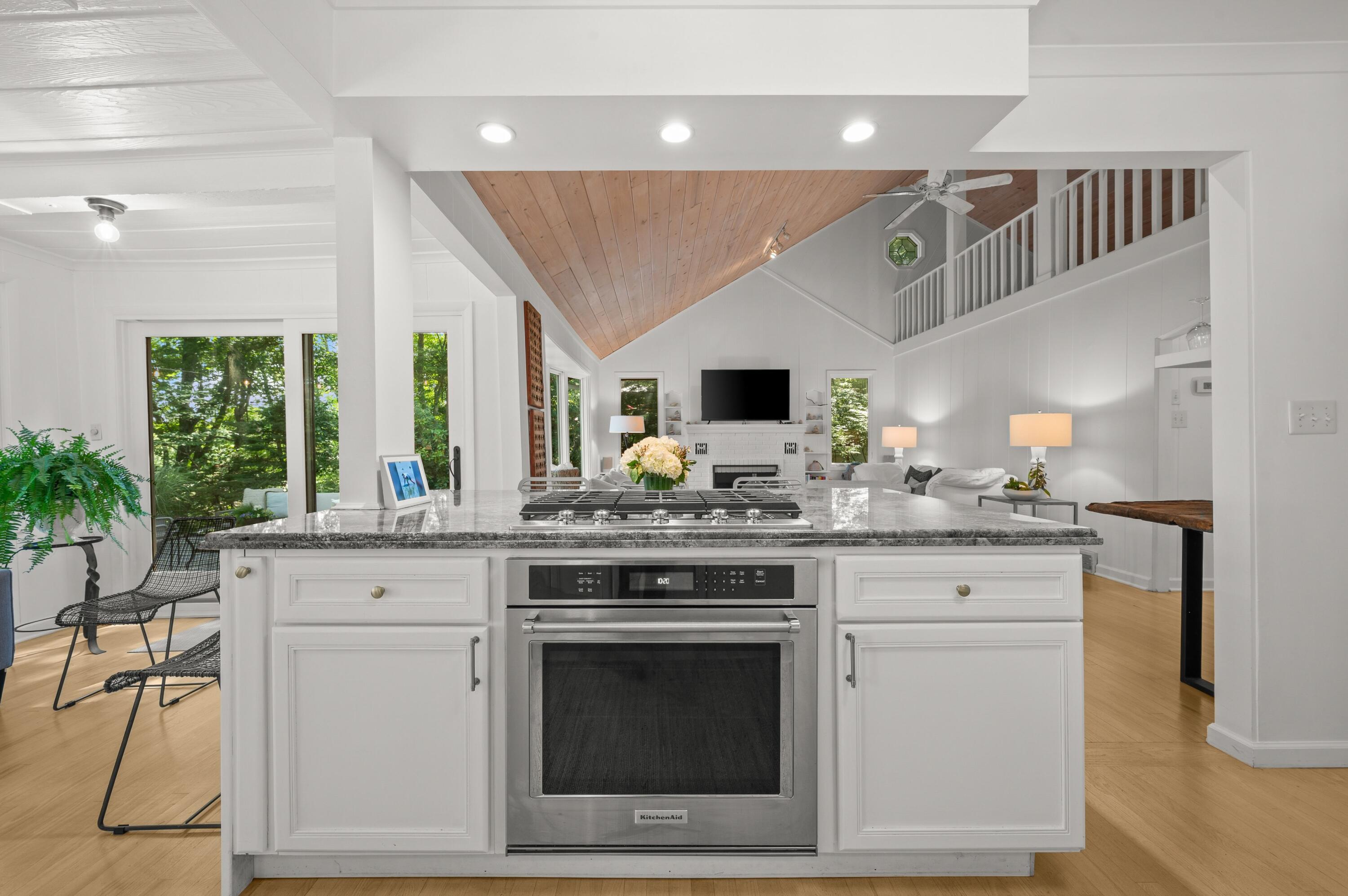 3524 Manitou Trail