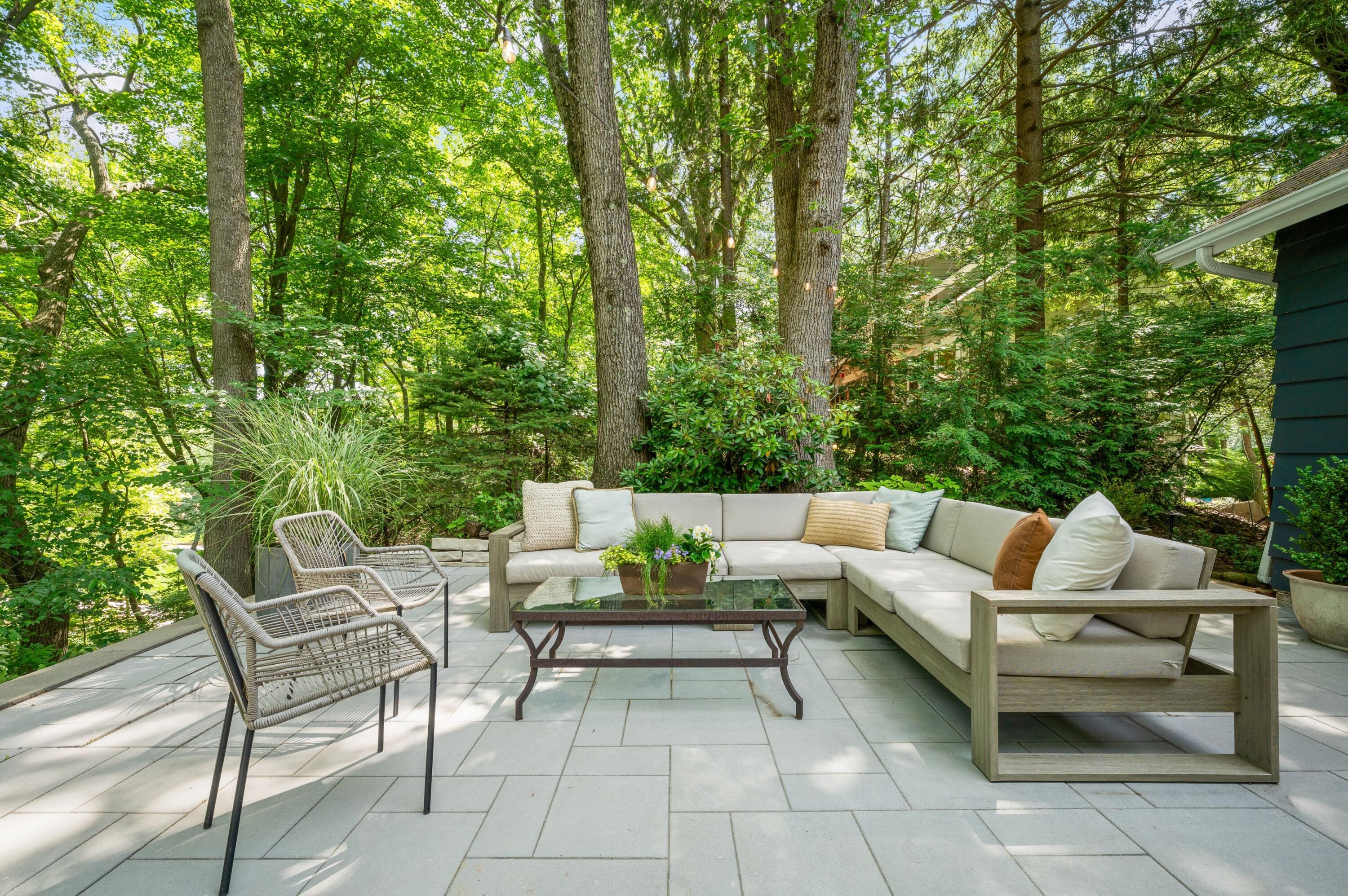 3524 Manitou Trail