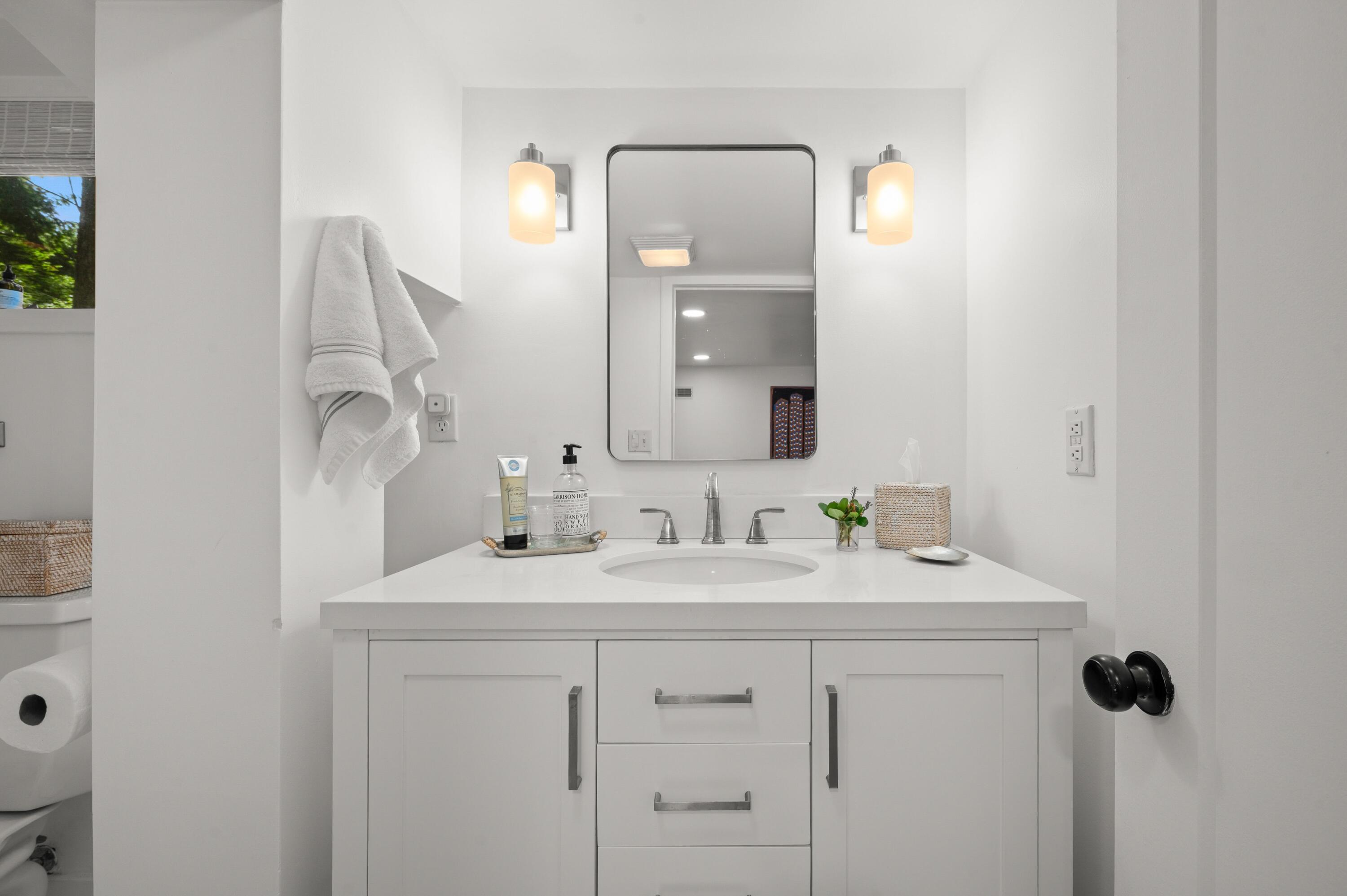 3524 Manitou Trail