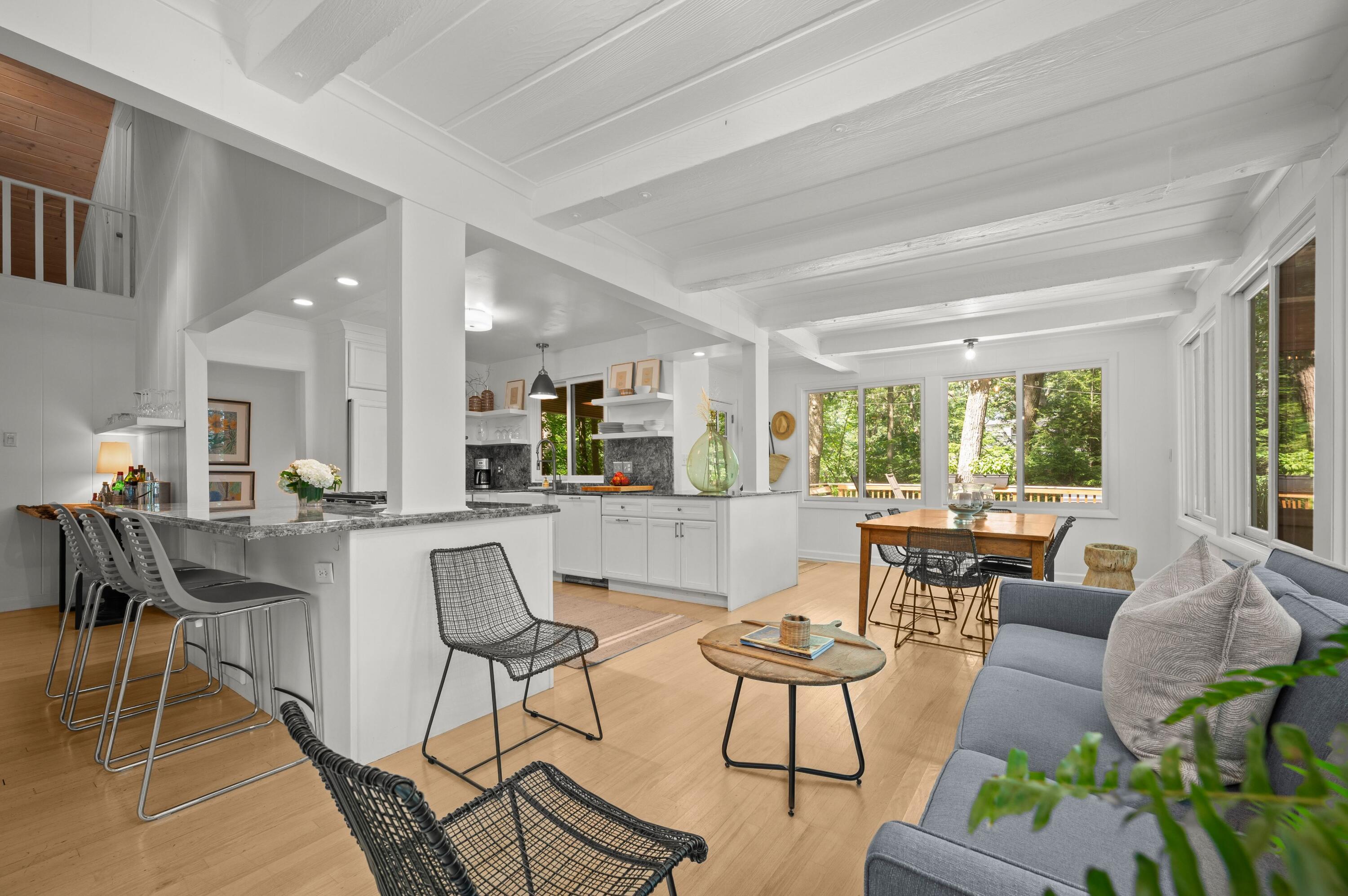 3524 Manitou Trail